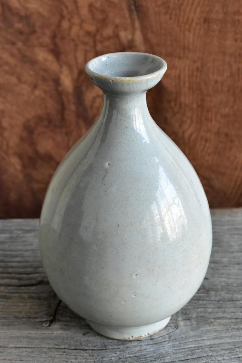 Korean Antique White Porcelain Vase / Beautiful Shape / Late 18th Century 3