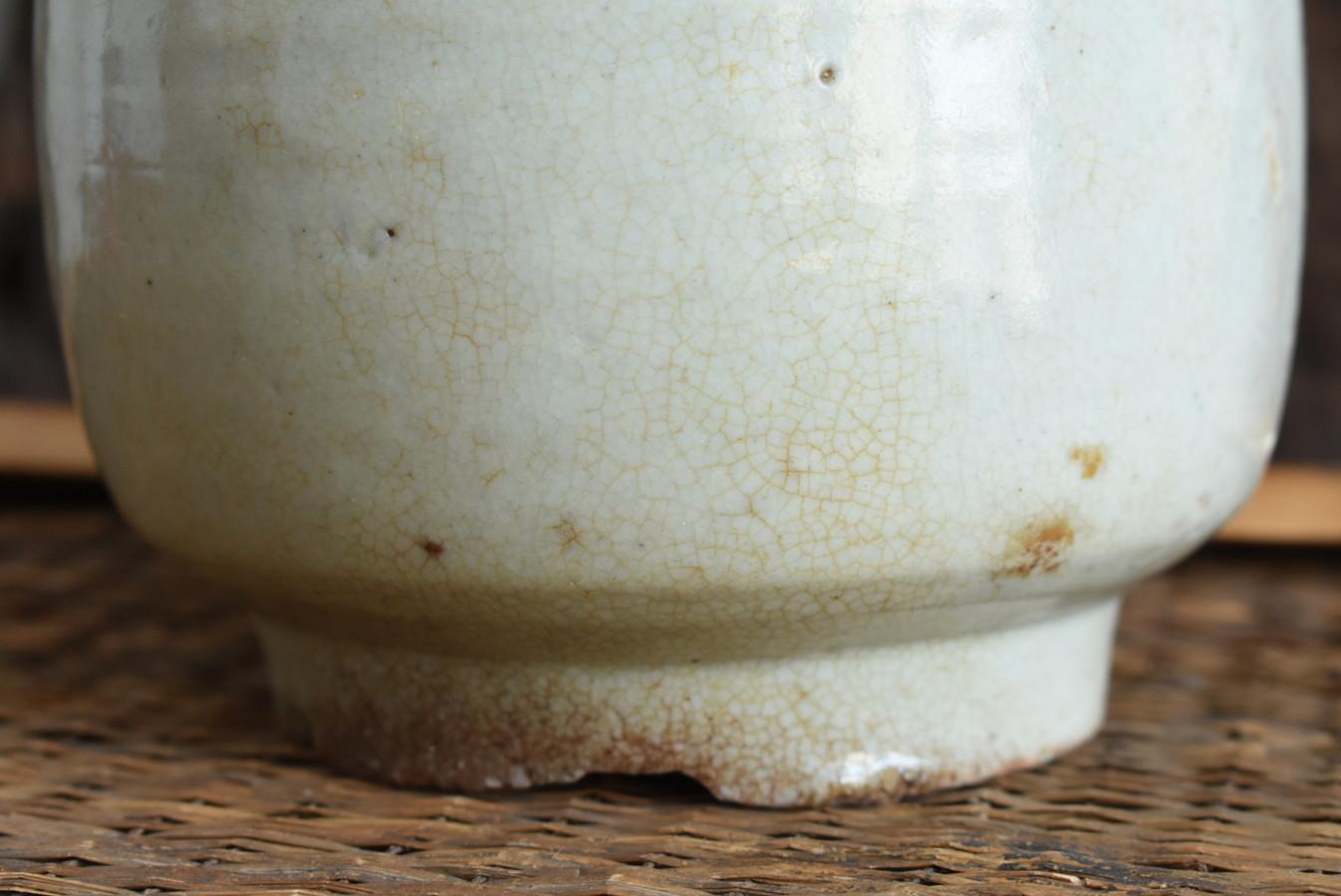 Korean Antique White Porcelain Vase / Nice Shaped Vase / Late 18th Century 6