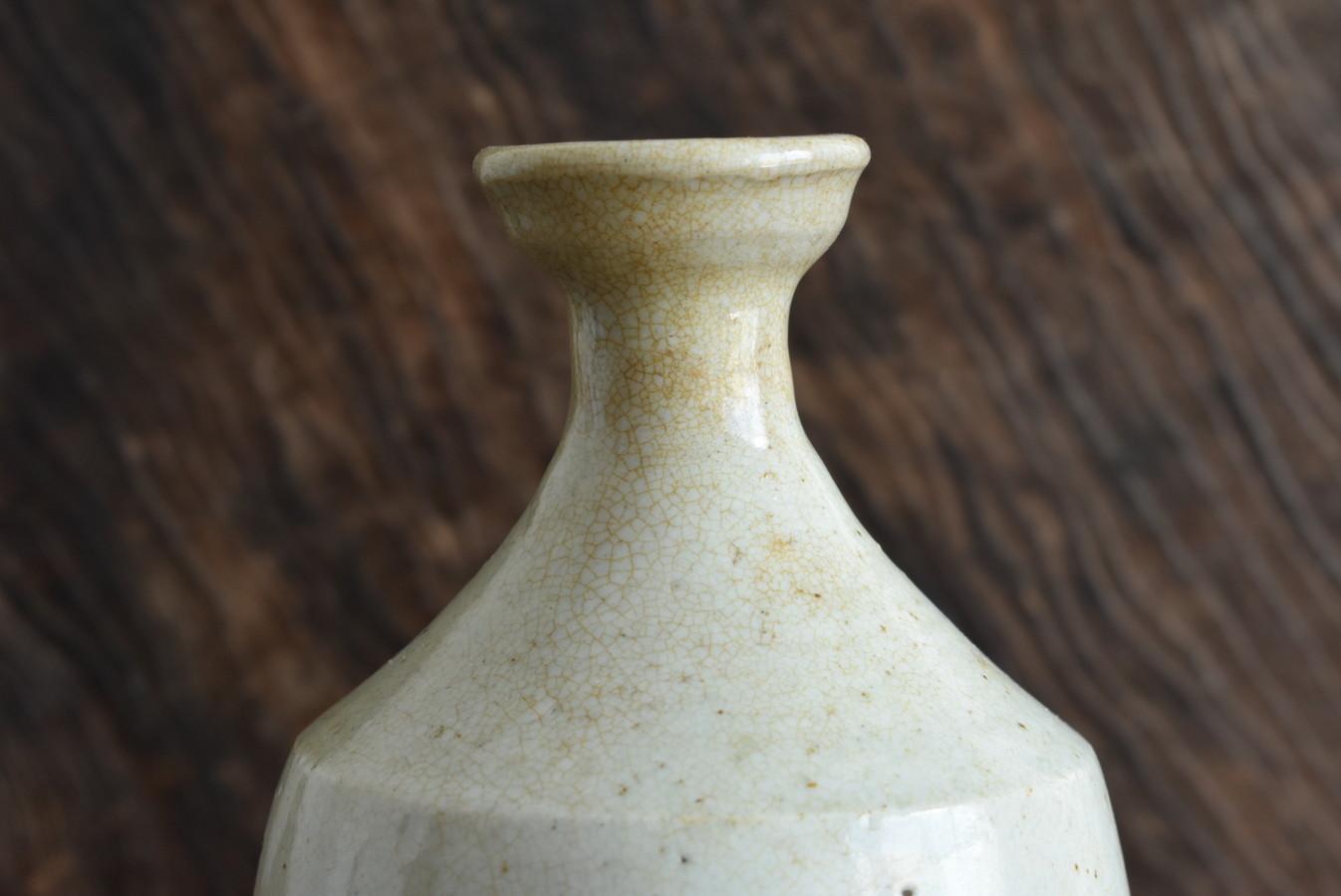 Korean Antique White Porcelain Vase / Nice Shaped Vase / Late 18th Century 1