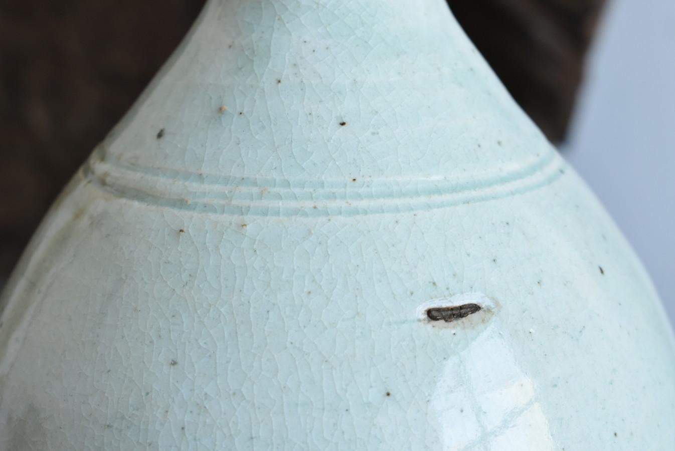 Korean Antique White Porcelain Vase /Vase with a Sense of Transparency/1750-1850 8