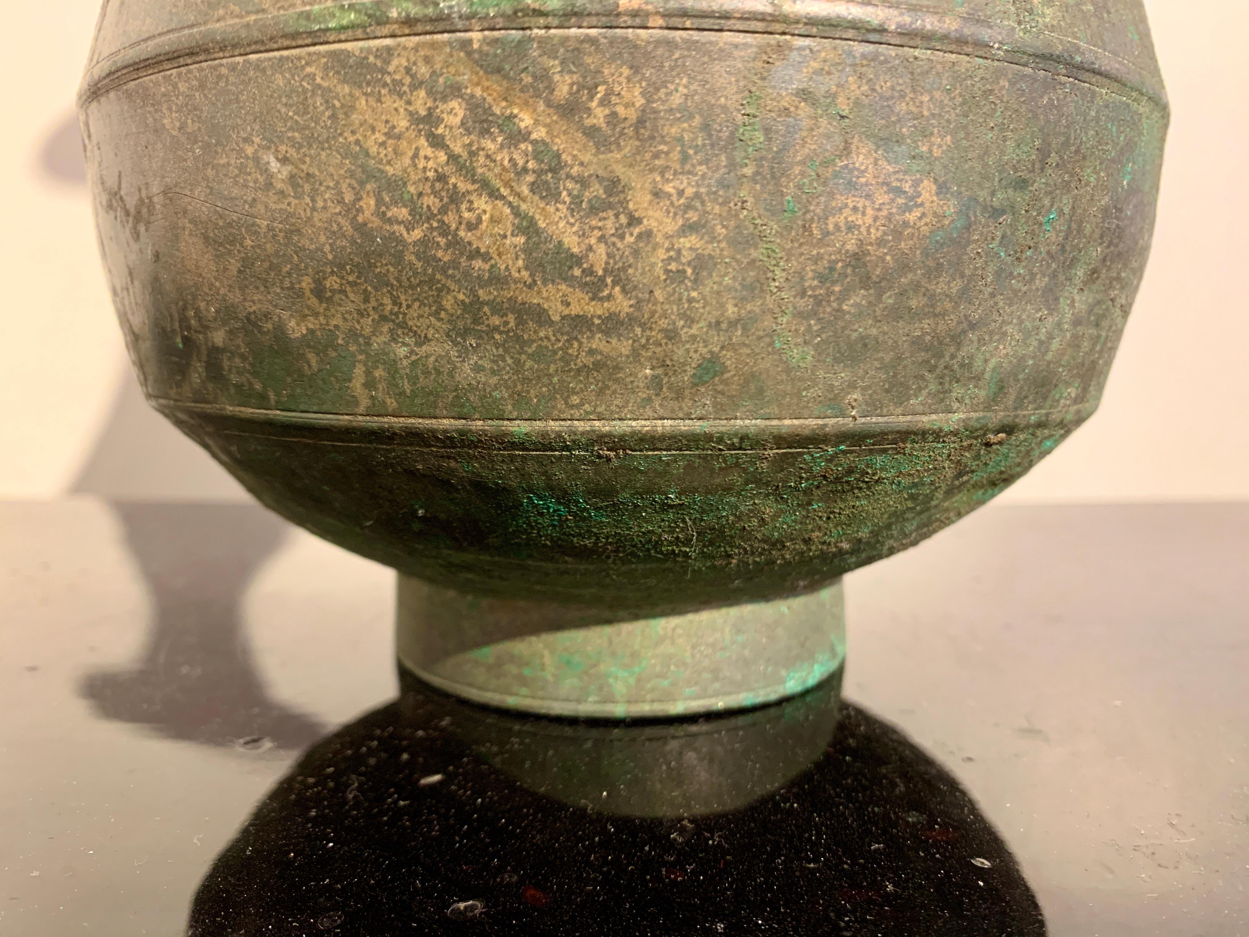 Korean Bronze Bottle Vase, Goryeo Dynasty, 11th/12th Century, Korea For Sale 3