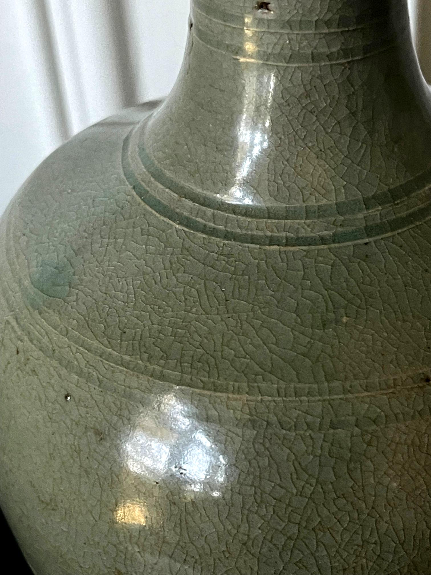 Korean Caledon Vase Bottle with Kintsugi Repair Goryeo Dynasty For Sale 5