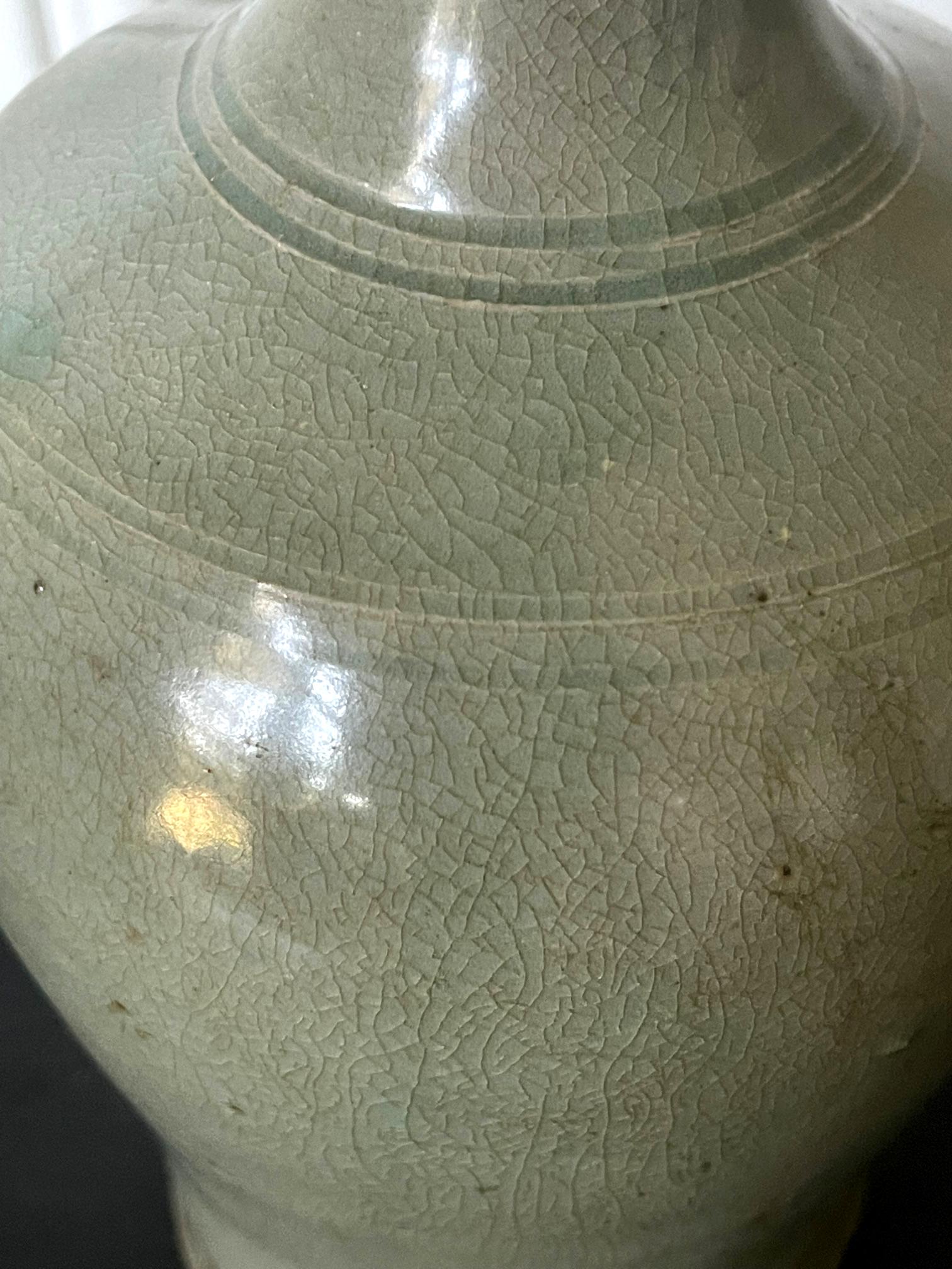 Korean Caledon Vase Bottle with Kintsugi Repair Goryeo Dynasty For Sale 6