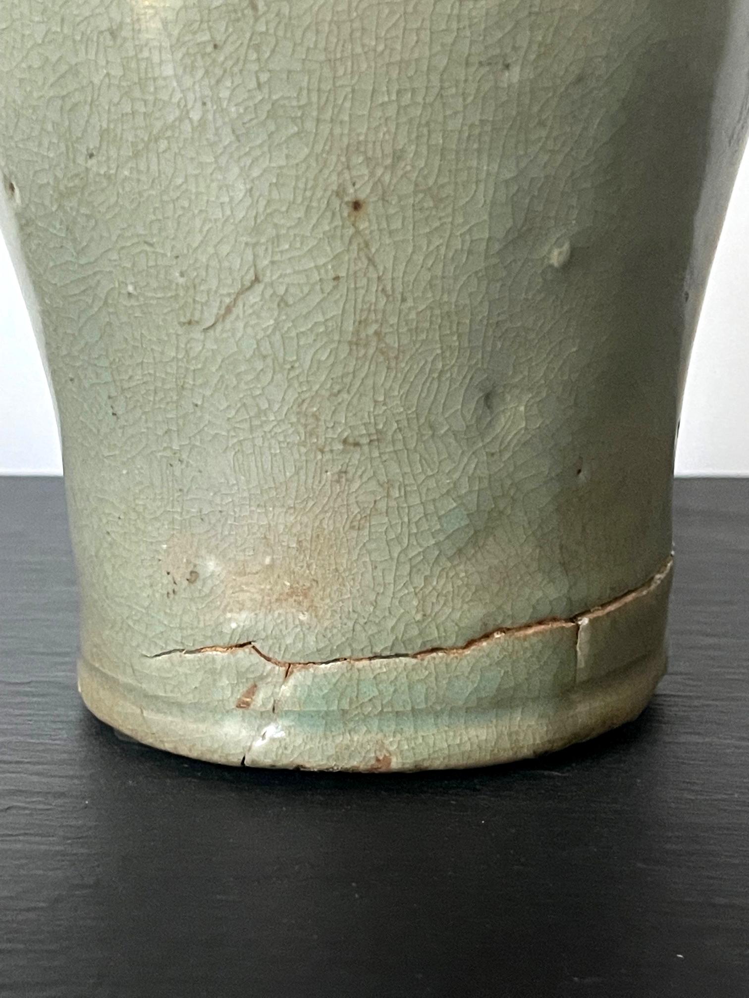 Korean Caledon Vase Bottle with Kintsugi Repair Goryeo Dynasty For Sale 9