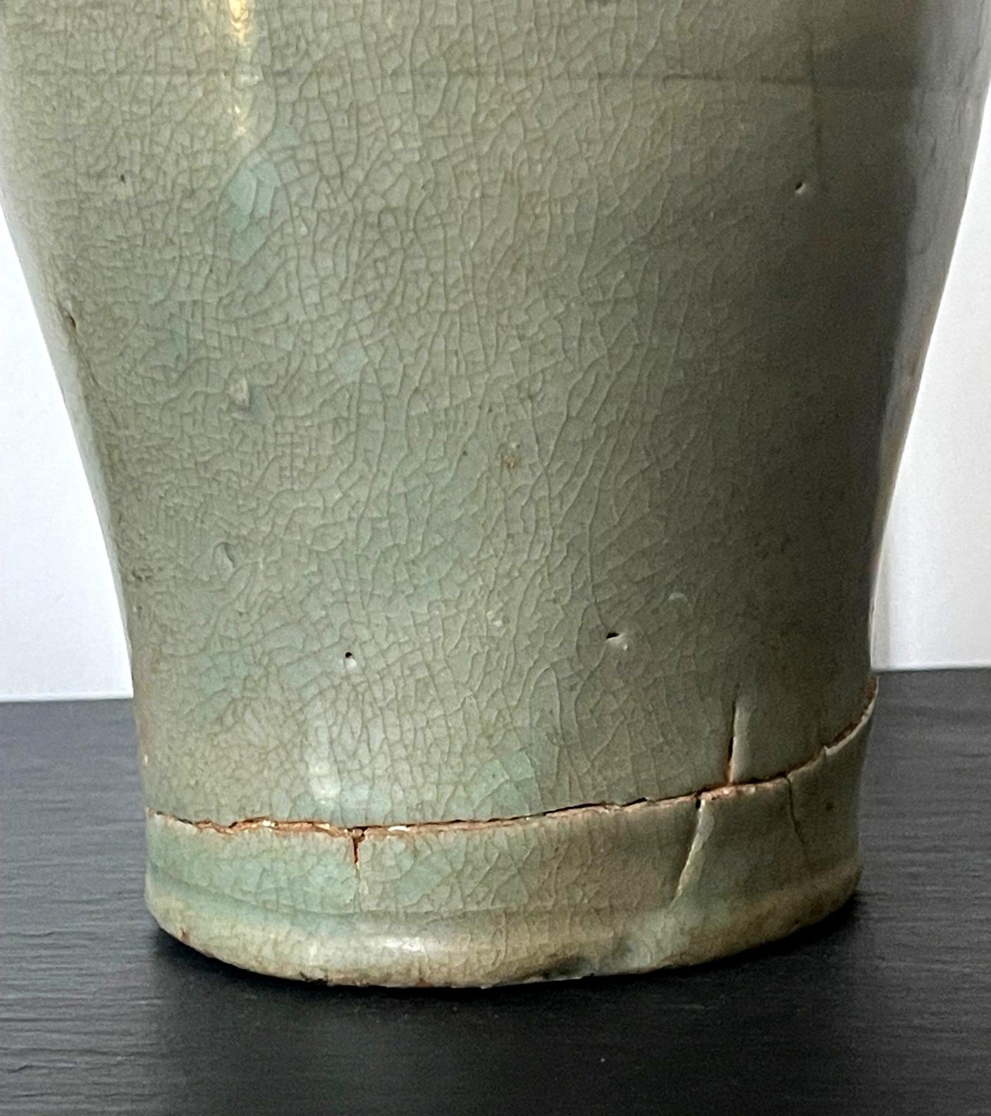 Korean Caledon Vase Bottle with Kintsugi Repair Goryeo Dynasty For Sale 11
