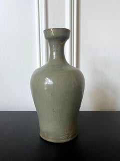 Korean Caledon Vase Bottle with Kintsugi Repair Goryeo Dynasty