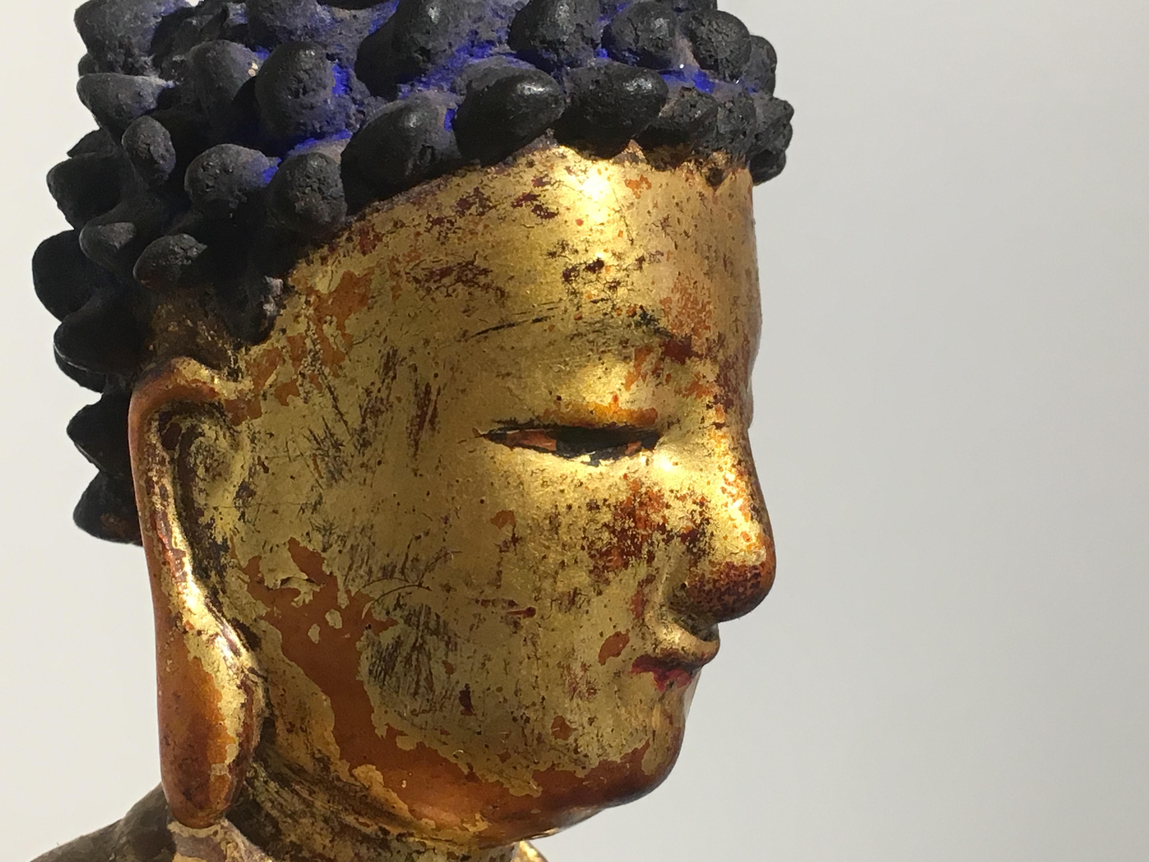 Bouddha coréen en bois sculpté et doré:: dynastie Joseon:: 19e siècle en vente 1