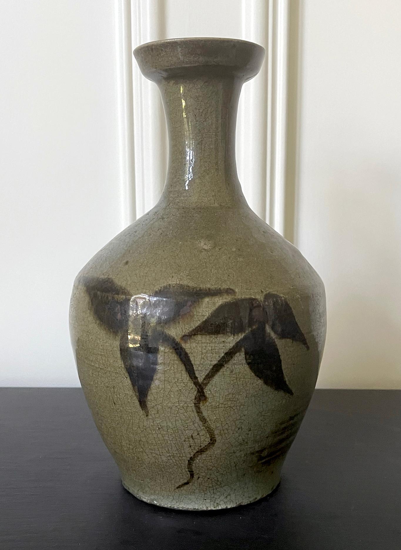 korean celadon vase