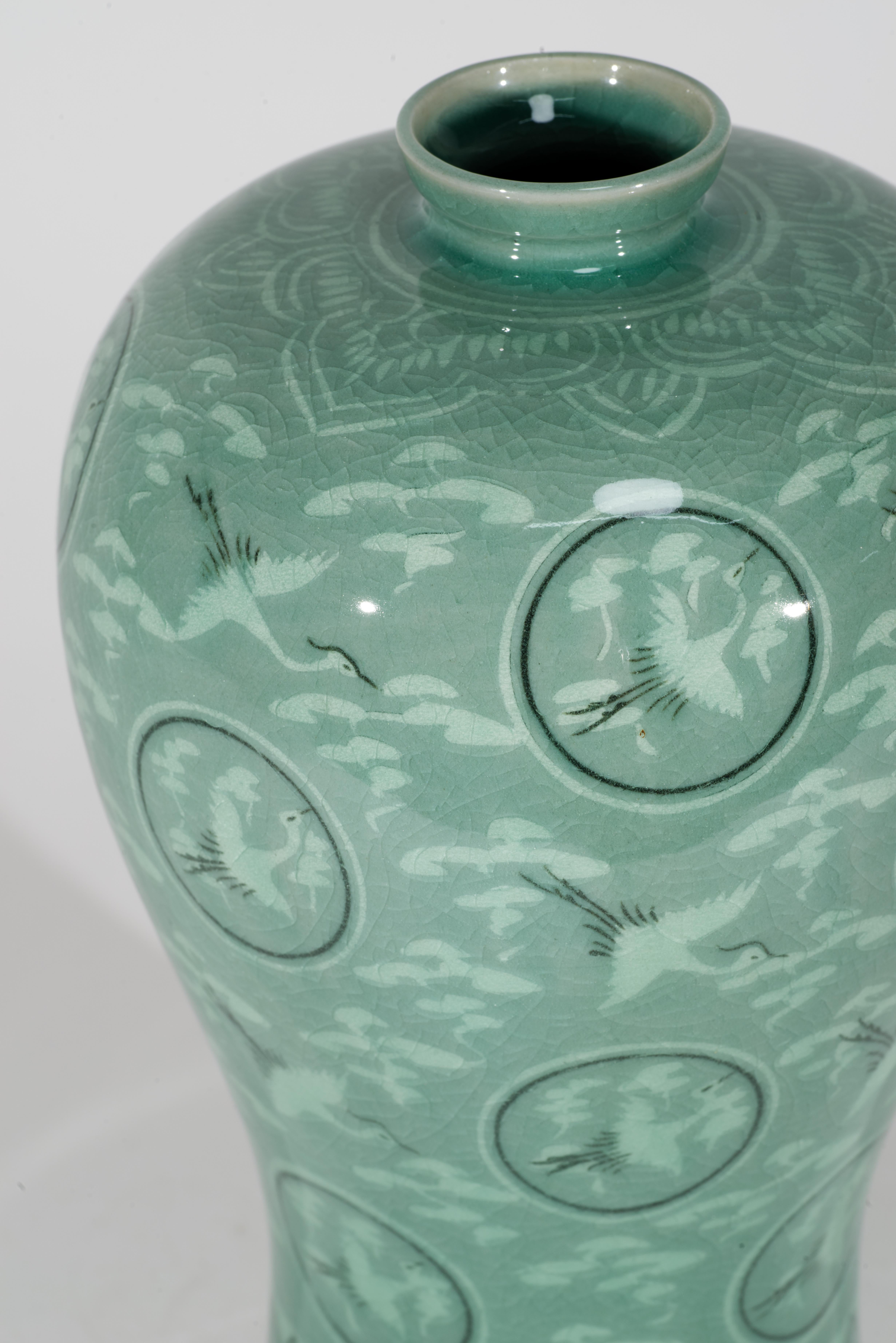 Vaso Maebyeong in celadon coreano, gru volanti e nuvole In condizioni buone in vendita a Clifton Springs, NY