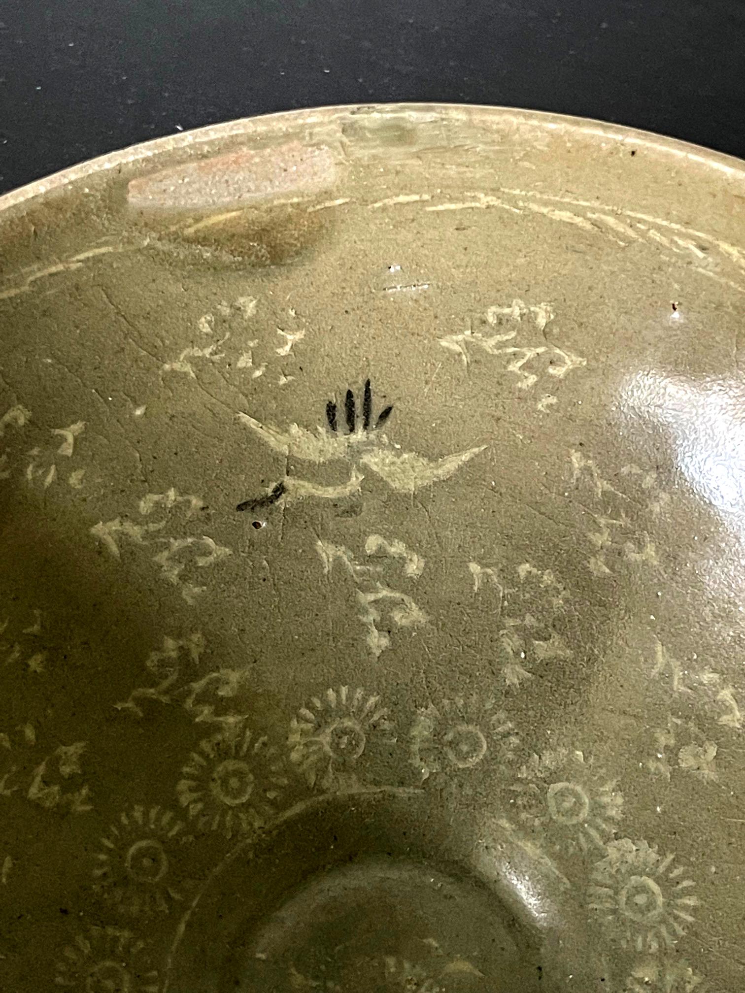 Korean Ceramic Celadon Bowl with Slip Inlay Goryeo Dynasty For Sale 9