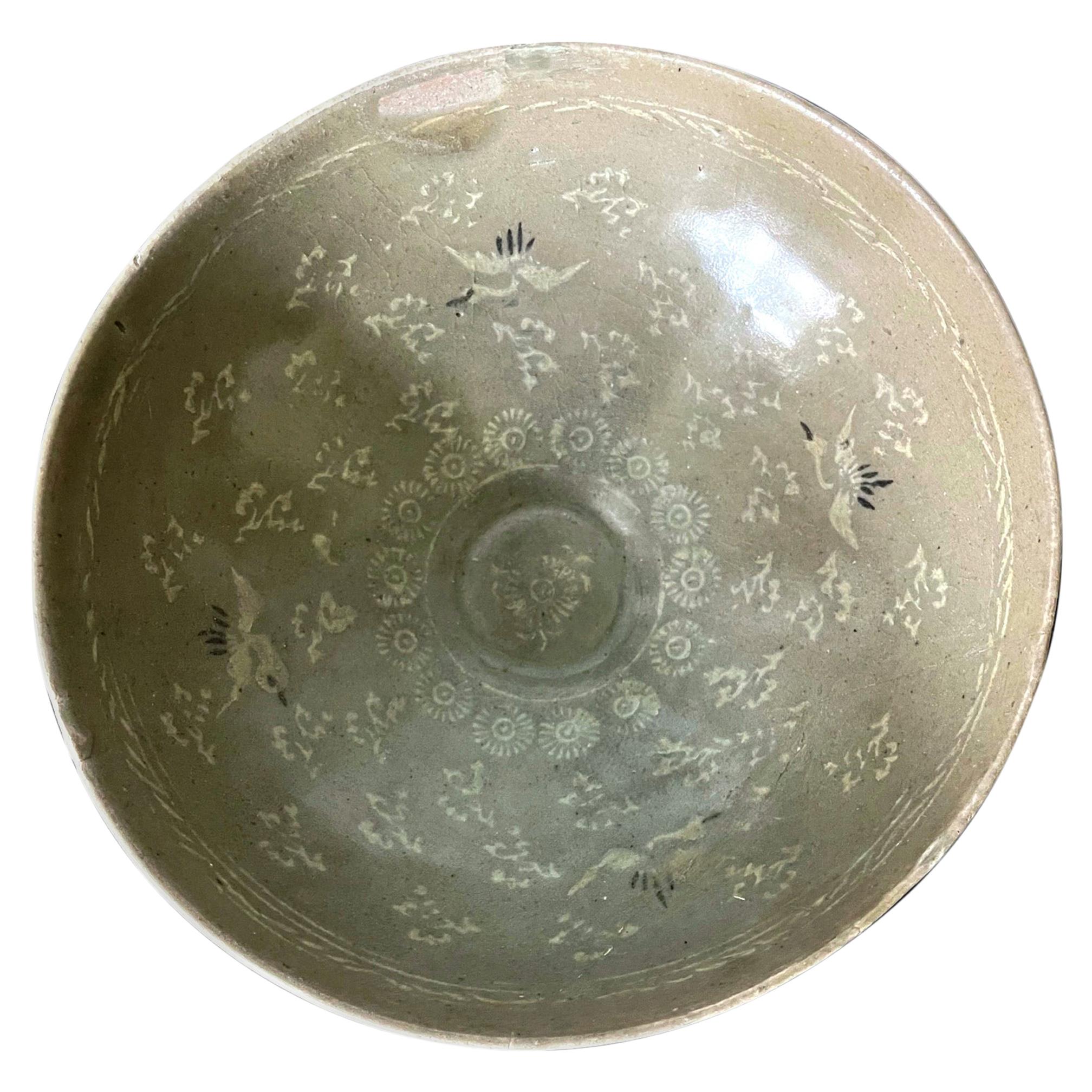 Korean Ceramic Celadon Bowl with Slip Inlay Goryeo Dynasty For Sale