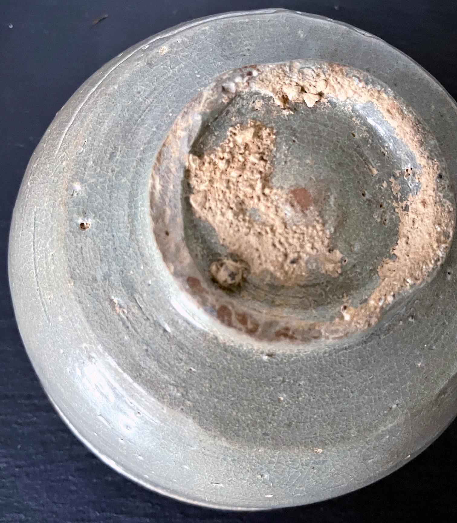 Korean Ceramic Celadon Deep Bowl Goryeo Dynasty For Sale 4