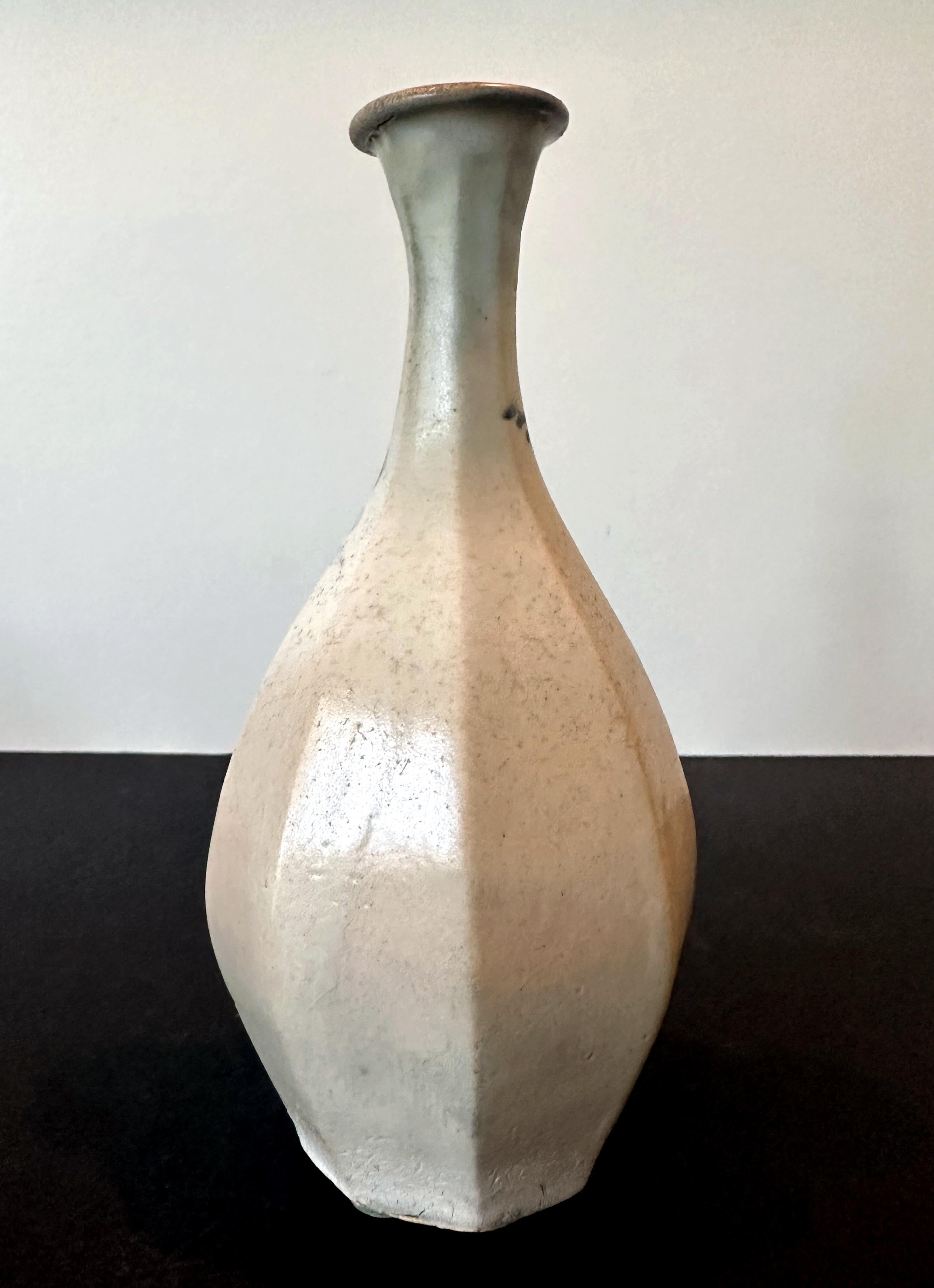 Korean Ceramic Faceted Blue and White Bottle Vase Joseon Dynasty In Good Condition In Atlanta, GA