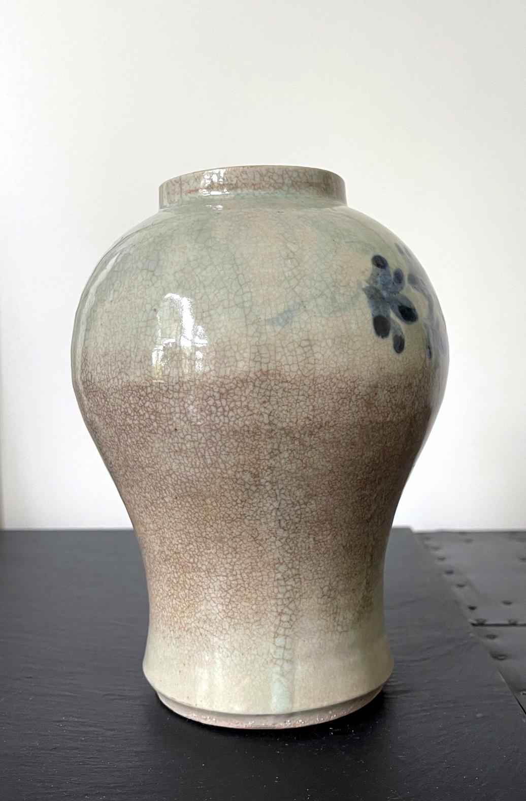 Korean Ceramic Storage Jar Joseon Dynasty In Good Condition For Sale In Atlanta, GA