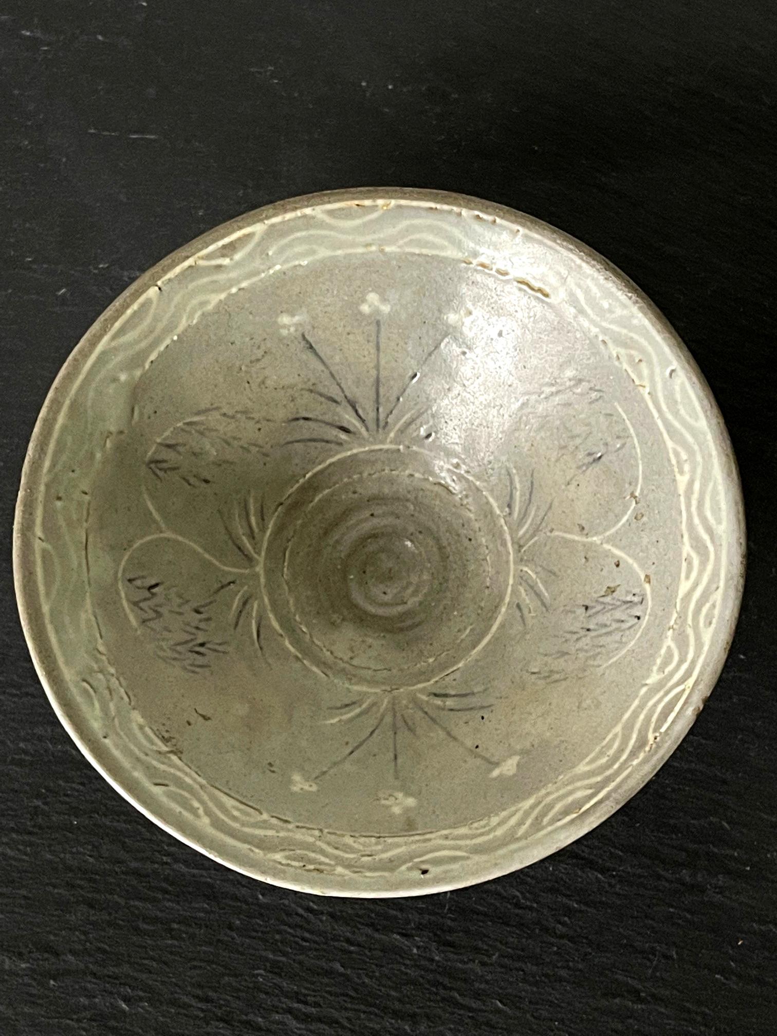 Archaistic Korean Ceramic Tea Bowl with Slip Inlays Goryeo Dynasty For Sale