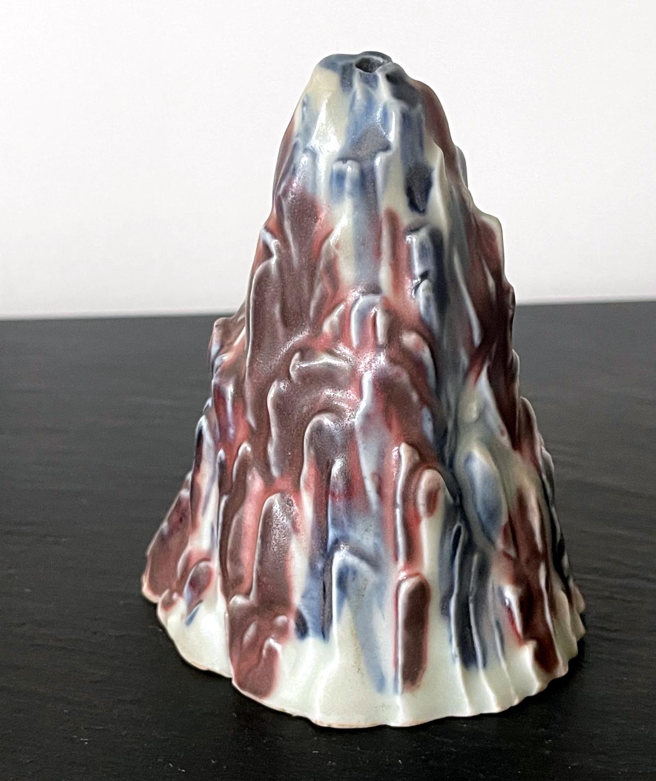 Korean Ceramic Water dropper in Mountain Form Joseon Dynasty In Good Condition For Sale In Atlanta, GA