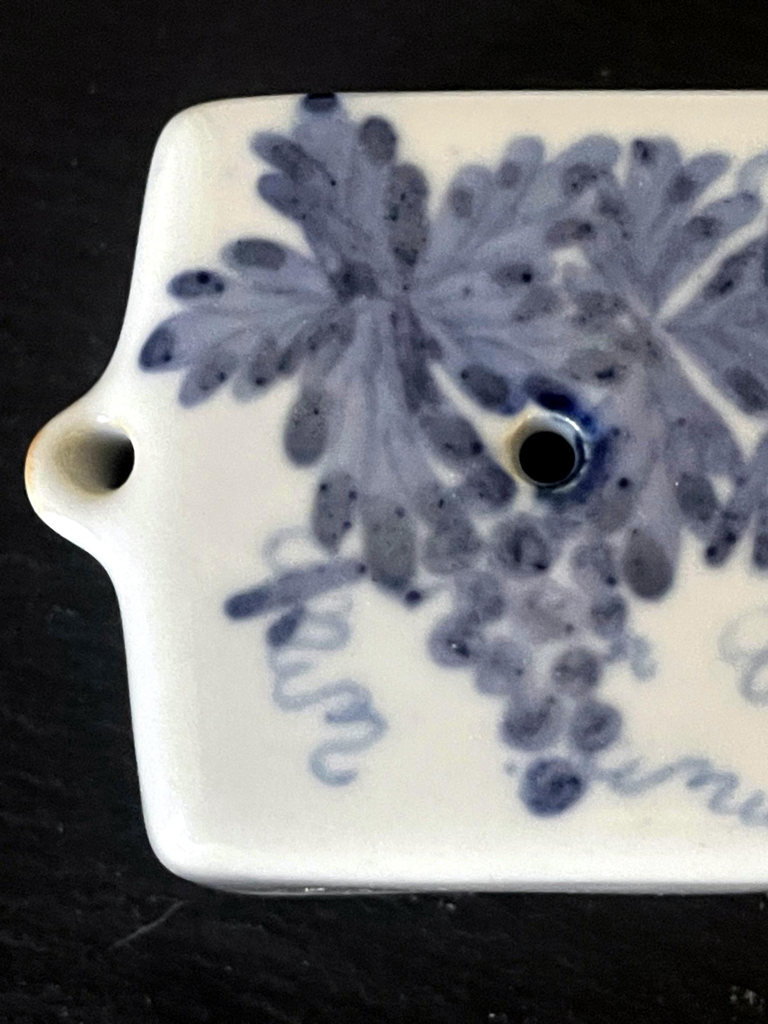 Korean Ceramic Water Dropper Joseon Dynasty In Good Condition For Sale In Atlanta, GA