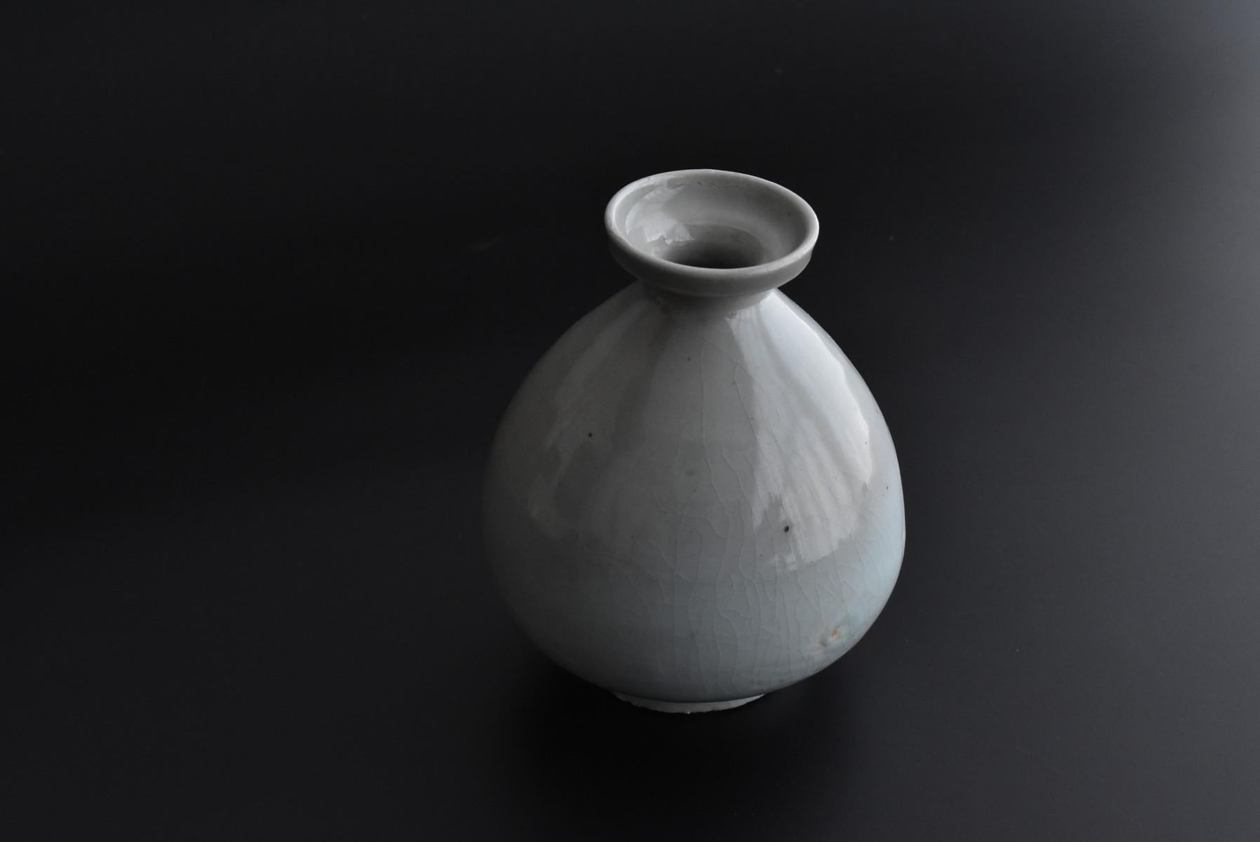 Korean Ceramics Lee Dynasty 18th Century White Porcelain Vase or Korean Antiques 9