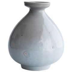 Korean Ceramics Lee Dynasty 18th Century White Porcelain Vase or Korean Antiques