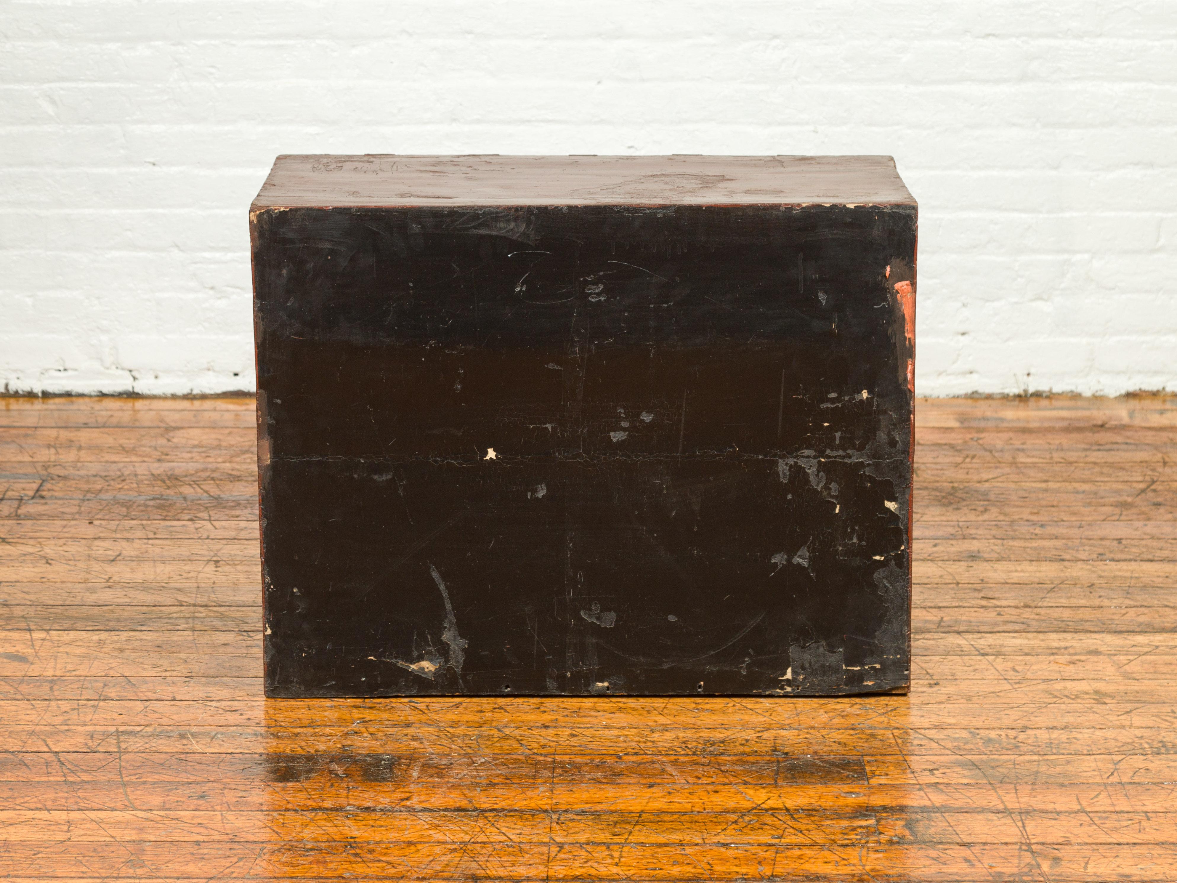 Korean Early 20th Century Chest with Double Doors and Traditional Brass Hardware For Sale 11