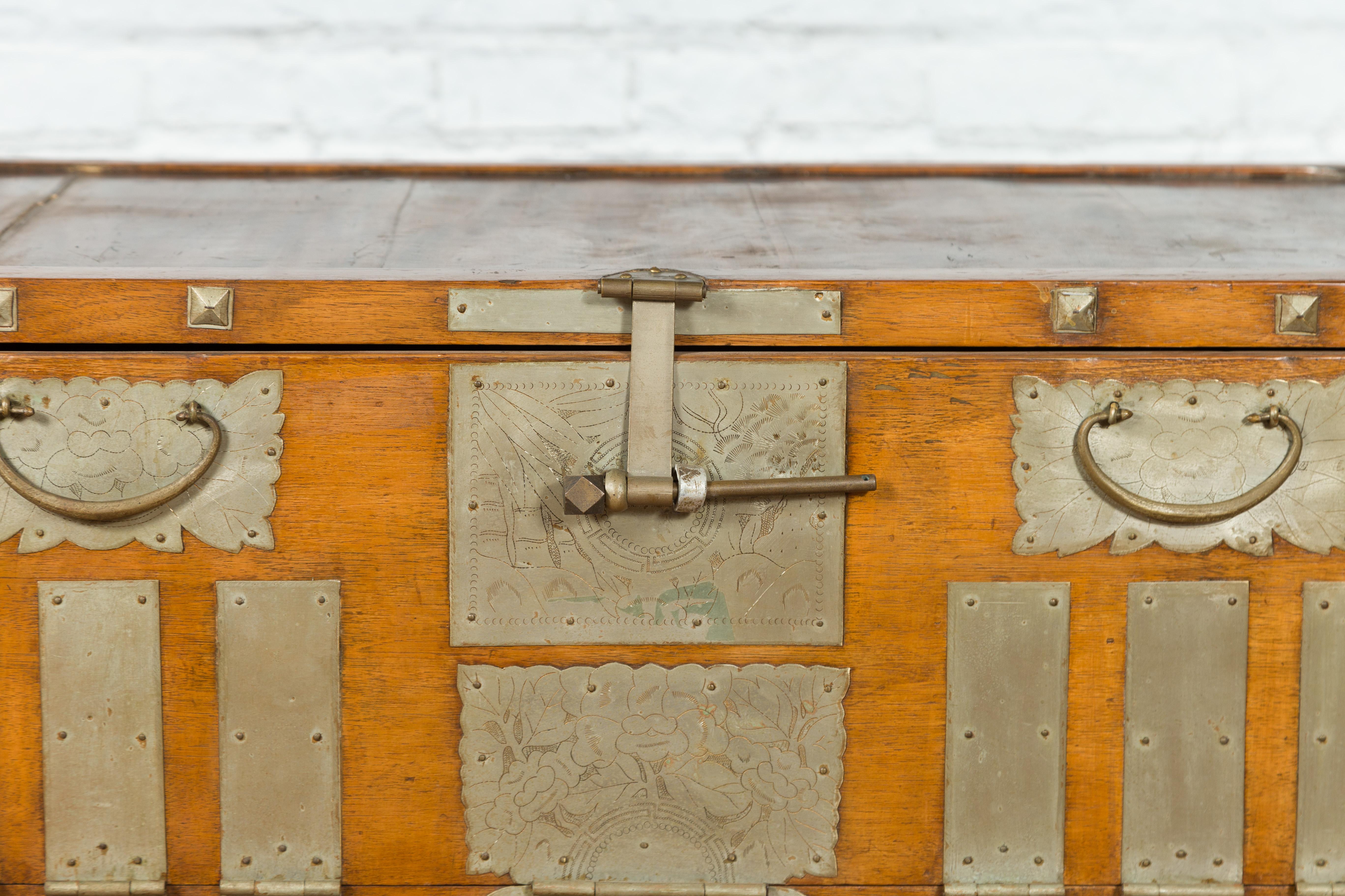 Korean Early 20th Century Storage Chest with Silver Plated Brass Hardware For Sale 5