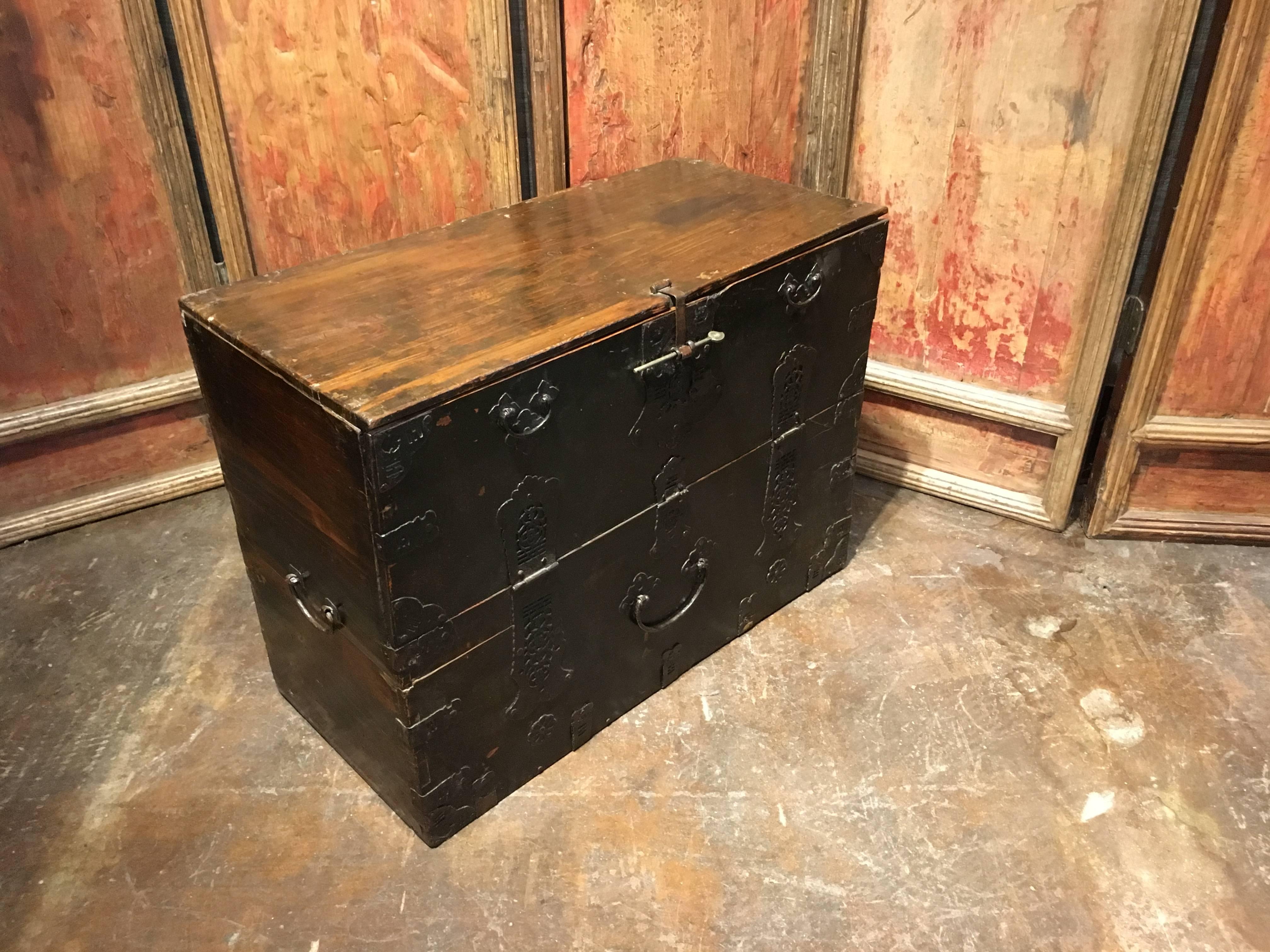 Early 19th Century Korean Elm and Iron Blanket Chest, Bandaji, Joseon Dynasty, 18th-19th Century