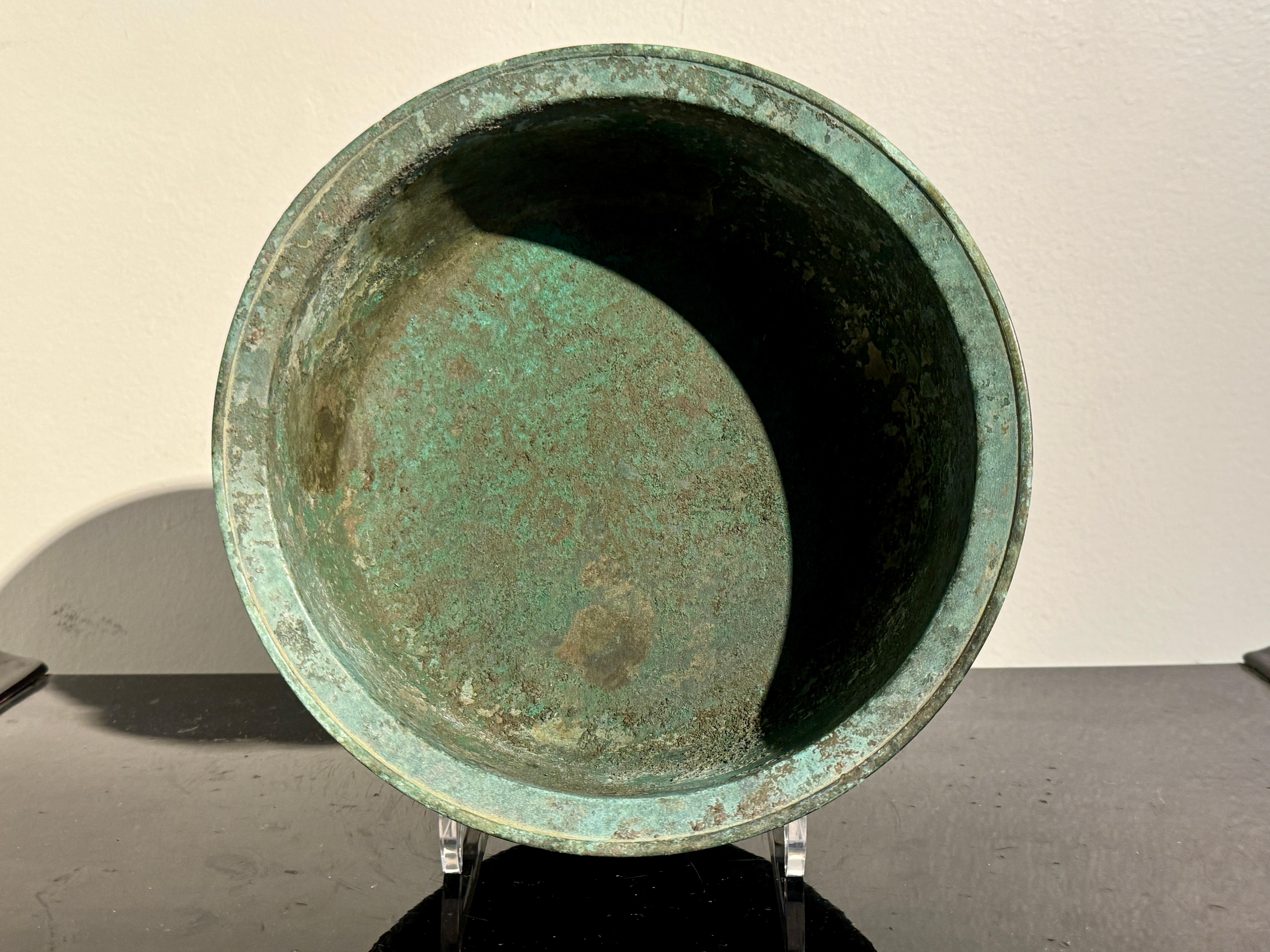Korean Goryeo Bronze Basin, Goryeo Dynasty, 12th - 14th century, Korea For Sale 1