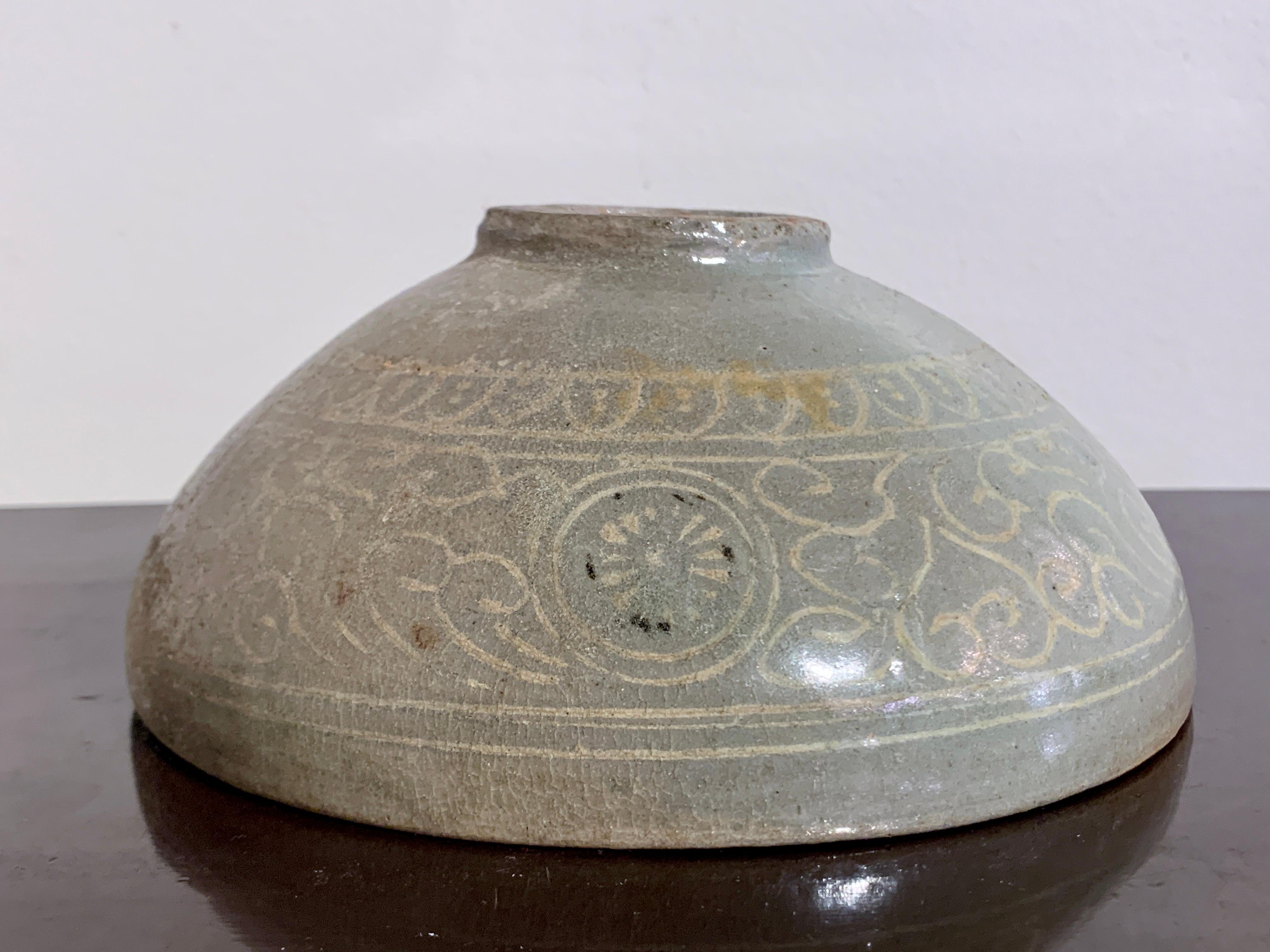 18th Century and Earlier Korean Goryeo Celadon Glazed Sangam Inlaid Bowl, 12th/13th Century, Korea For Sale