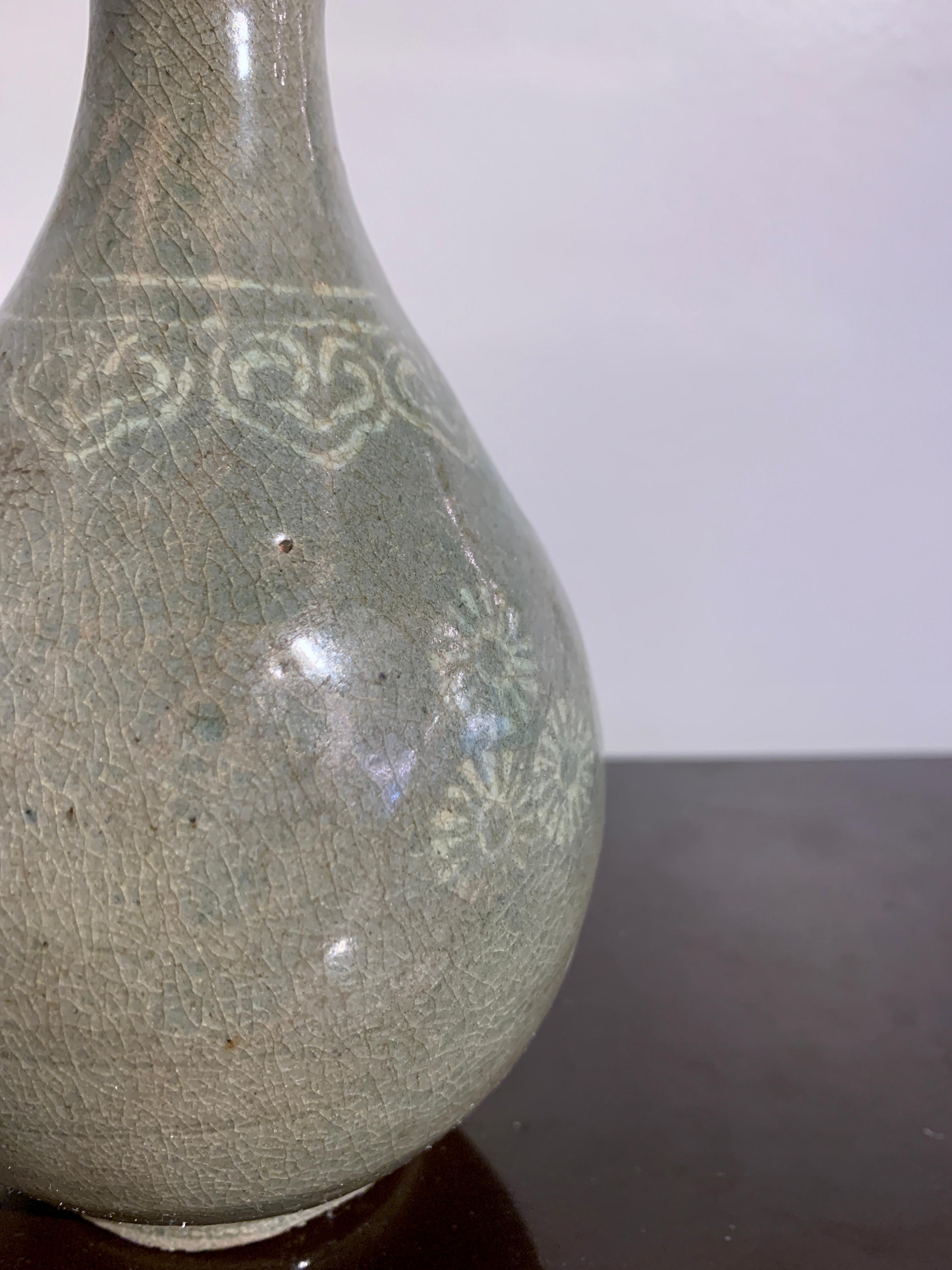 Korean Goryeo Celadon Glazed Slip Inlaid Bottle Vase, 12th/13th Century, Korea In Good Condition For Sale In Austin, TX