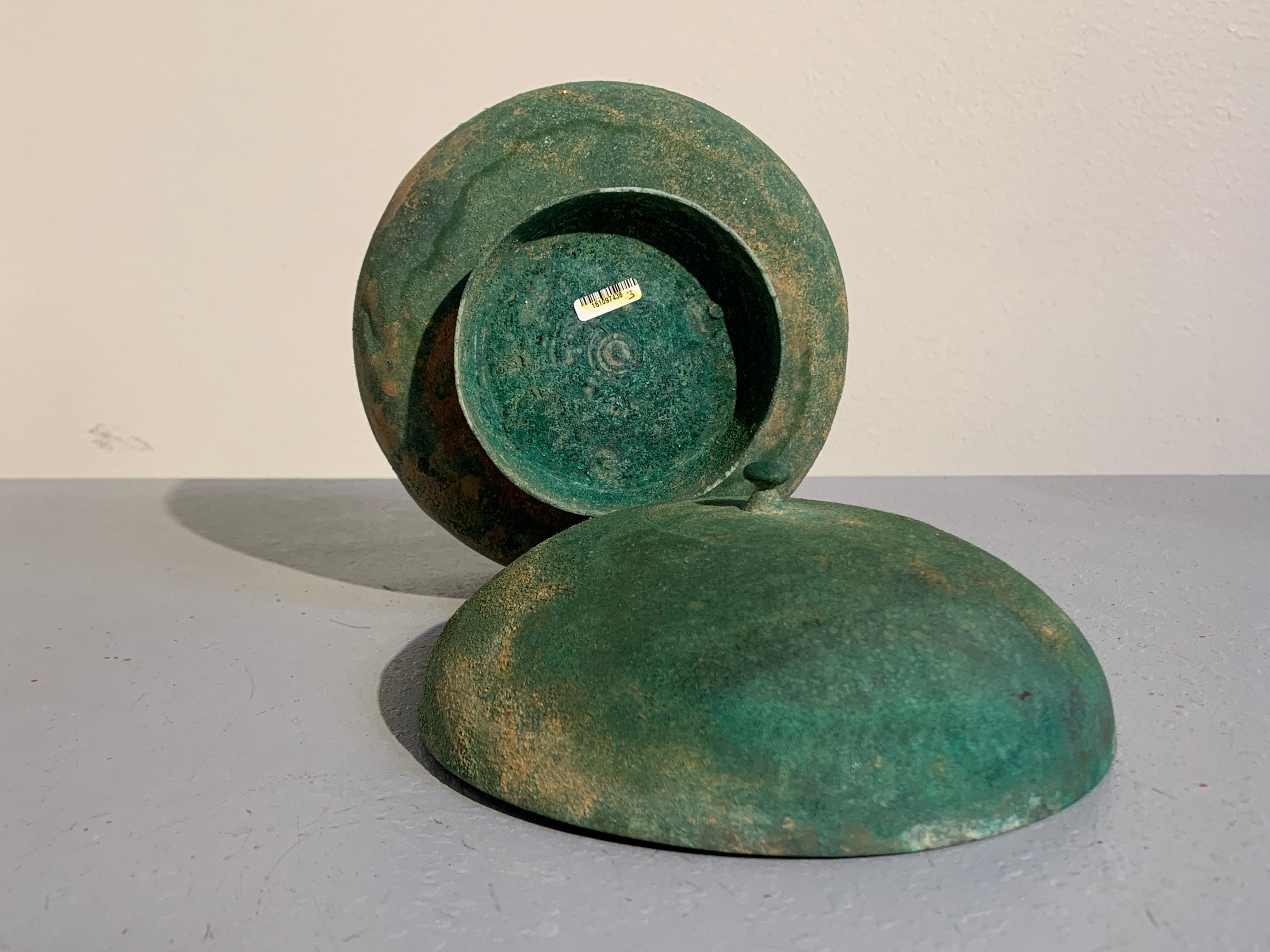 Korean Goryeo Dynasty Bronze Bowl and Cover with Green Patina, 13th Century 1