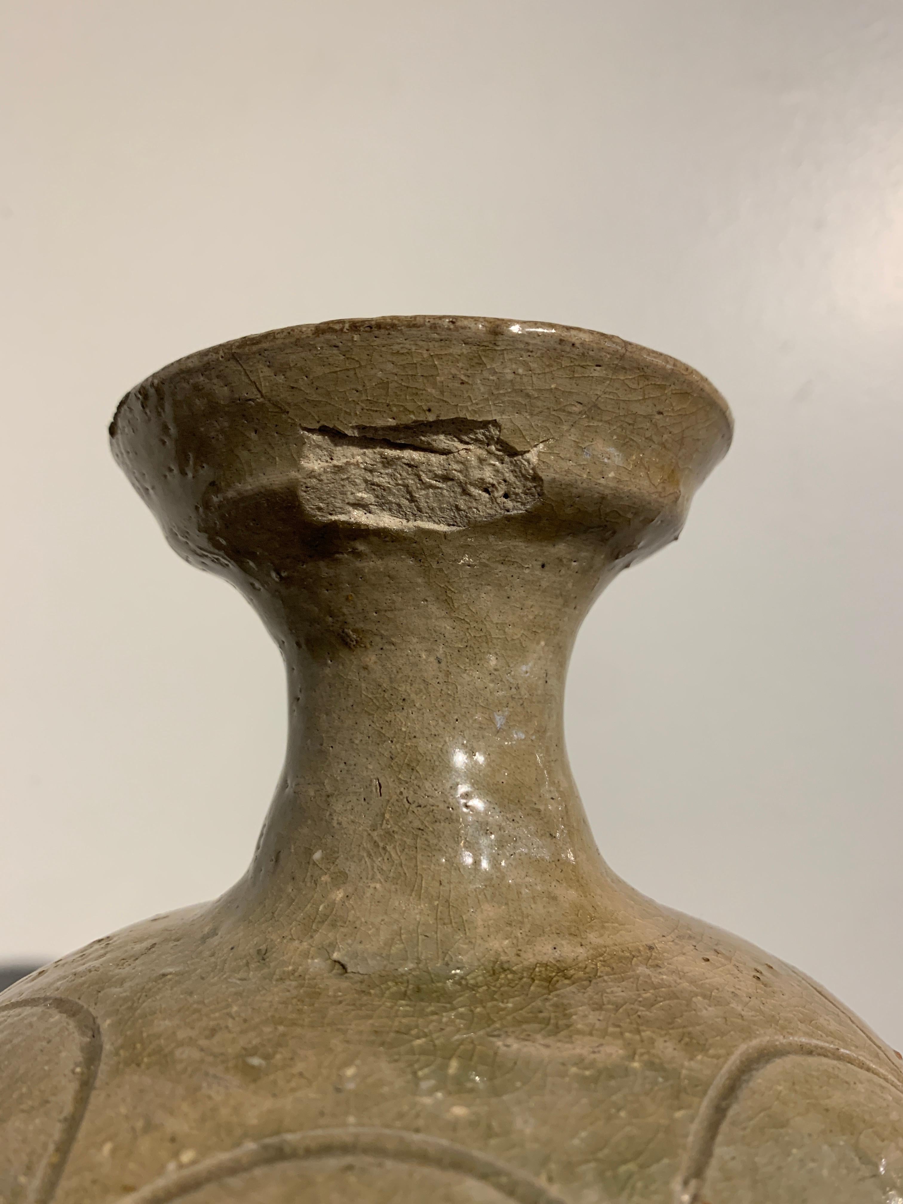 Korean Goryeo Dynasty Ribbed Celadon Bottle Vase, 11th-12th Century In Good Condition In Austin, TX