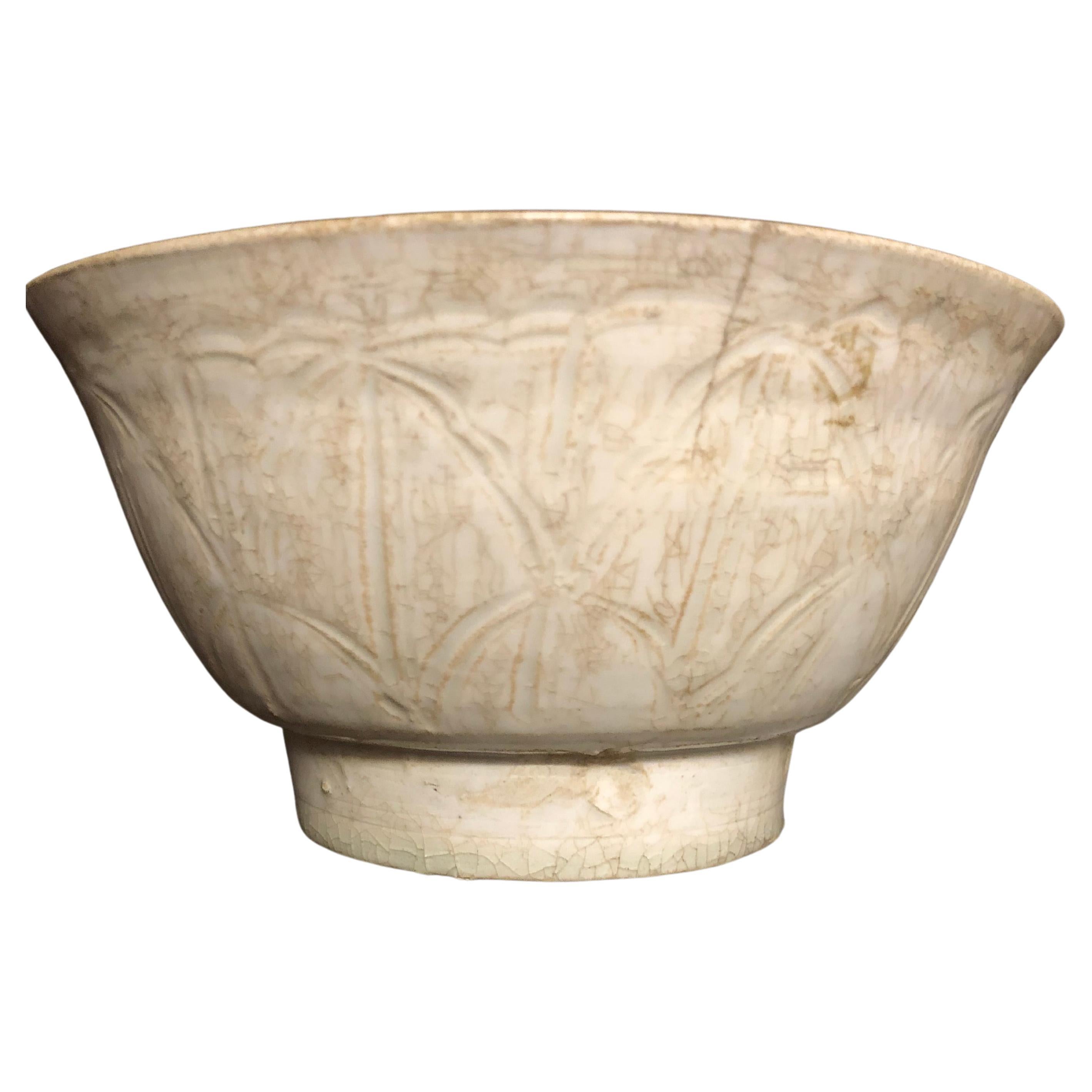 Korean Early Joseon Period White Ceramic Lotus Blossom Bowl, Late 14th Century For Sale