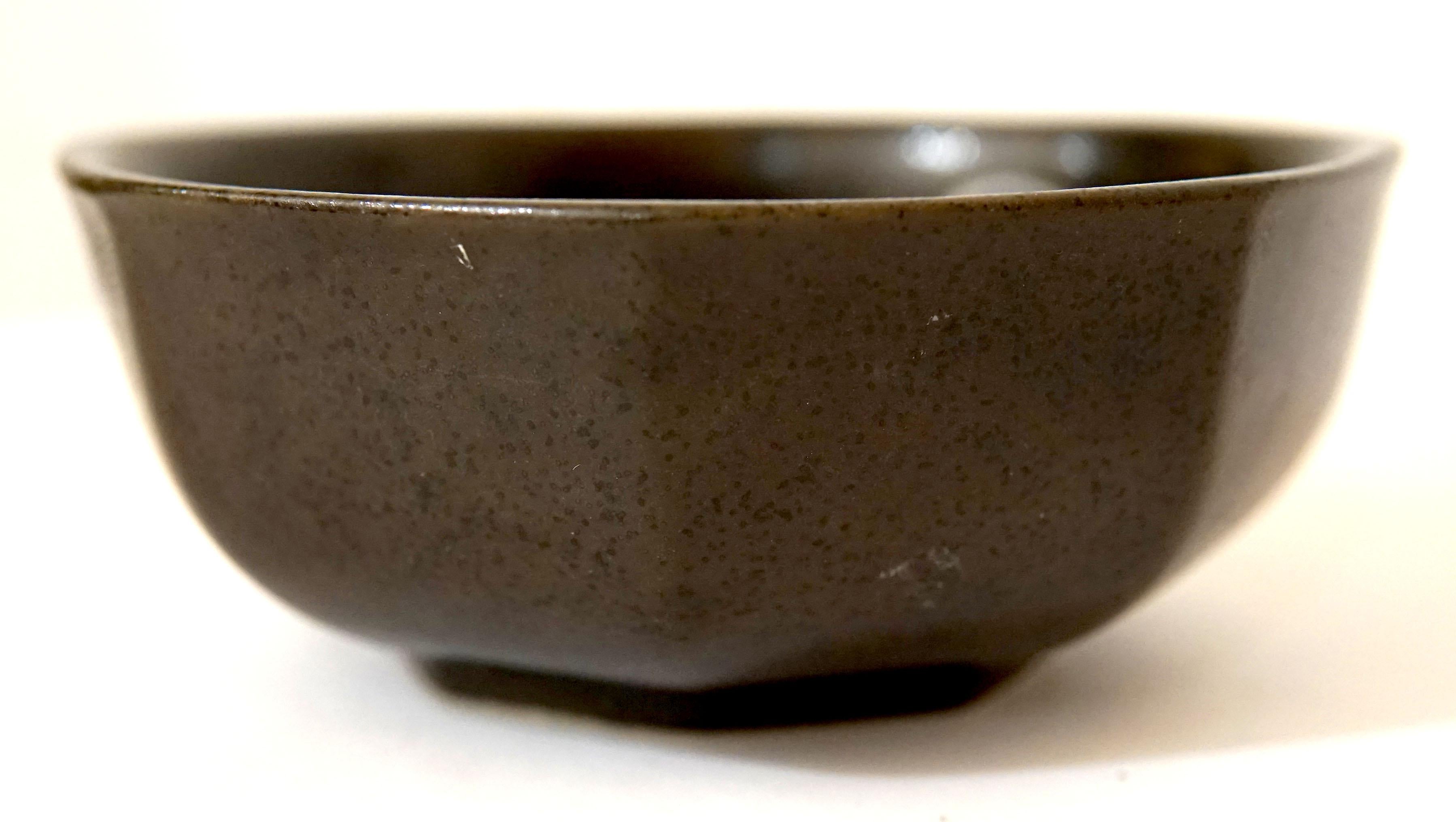 20th Century Korean Hexagonal Blue and White Ceramic Glazed Earthenware Bowl For Sale