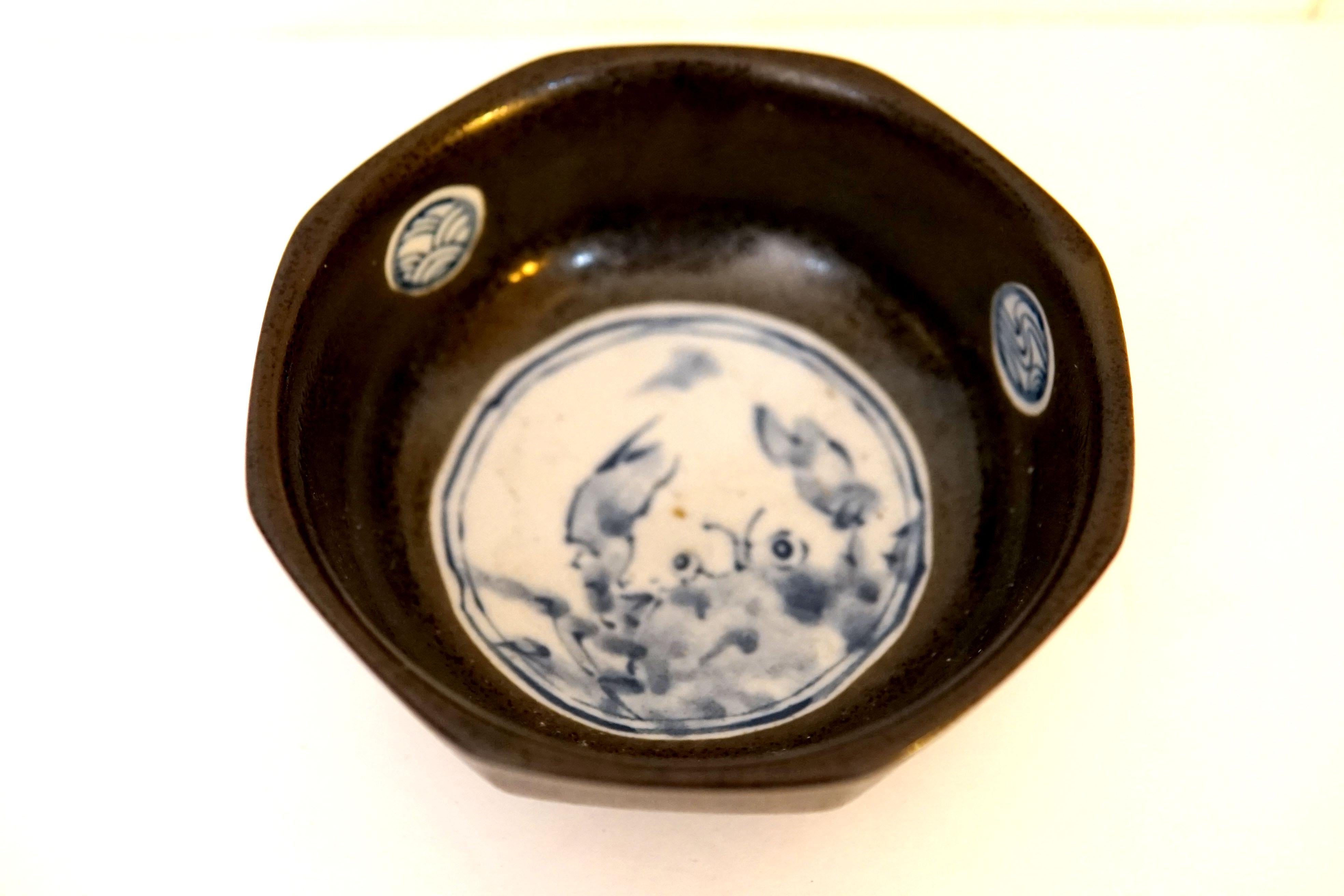Korean Hexagonal Blue and White Ceramic Glazed Earthenware Bowl For Sale 1