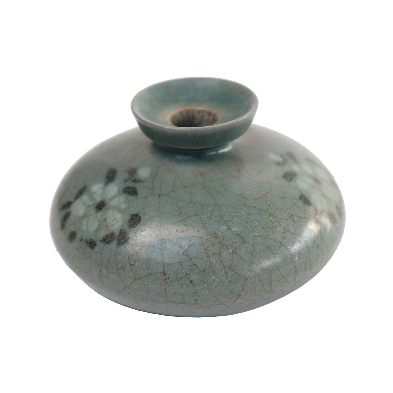 Korean Inlaid Ceramic Celadon Oil Bottle, Koryo Dynasty For Sale 4