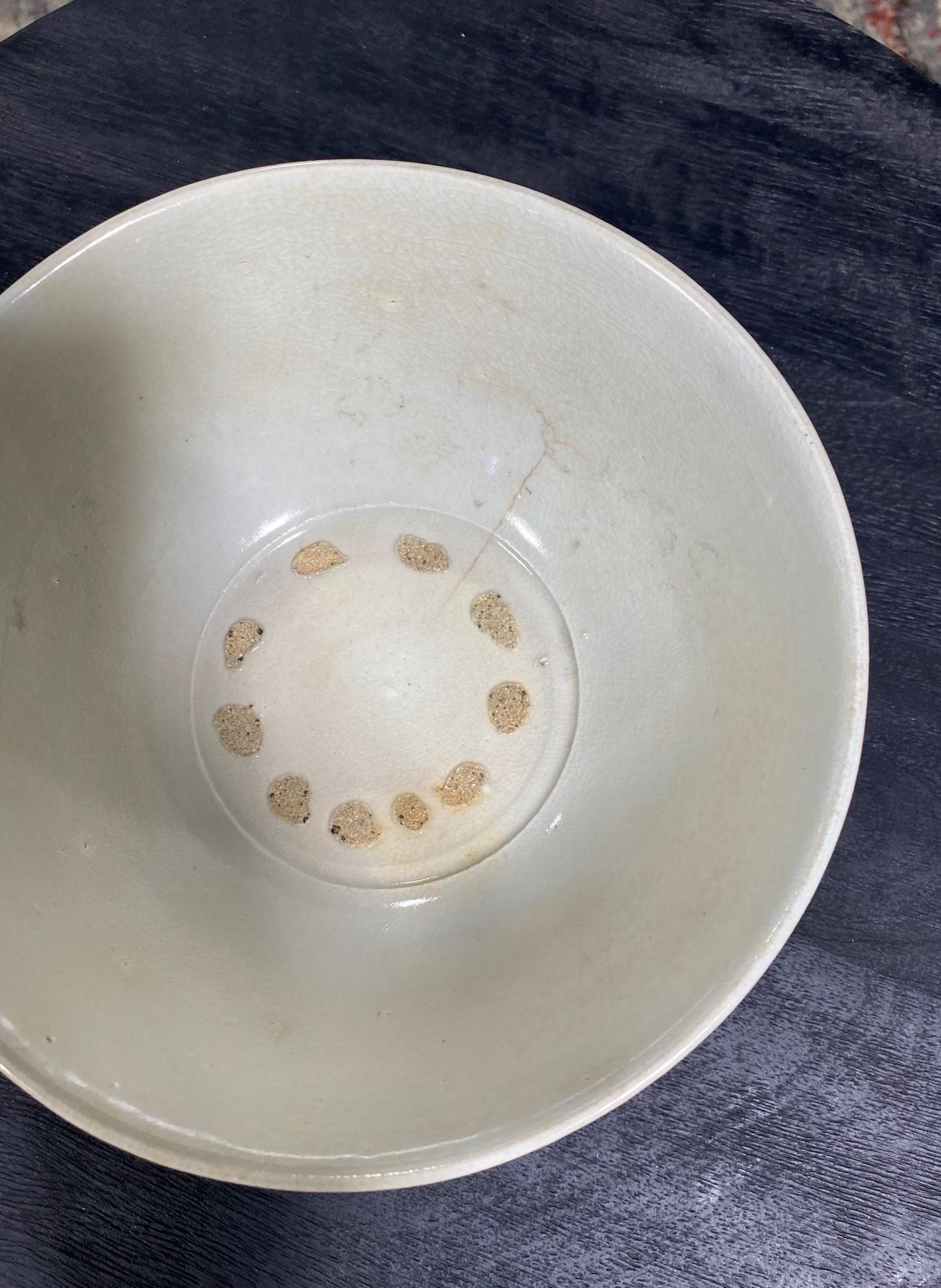 Korean Joseon Dynasty White Glazed Pottery Ceramic Chawan Tea Bowl For Sale 5