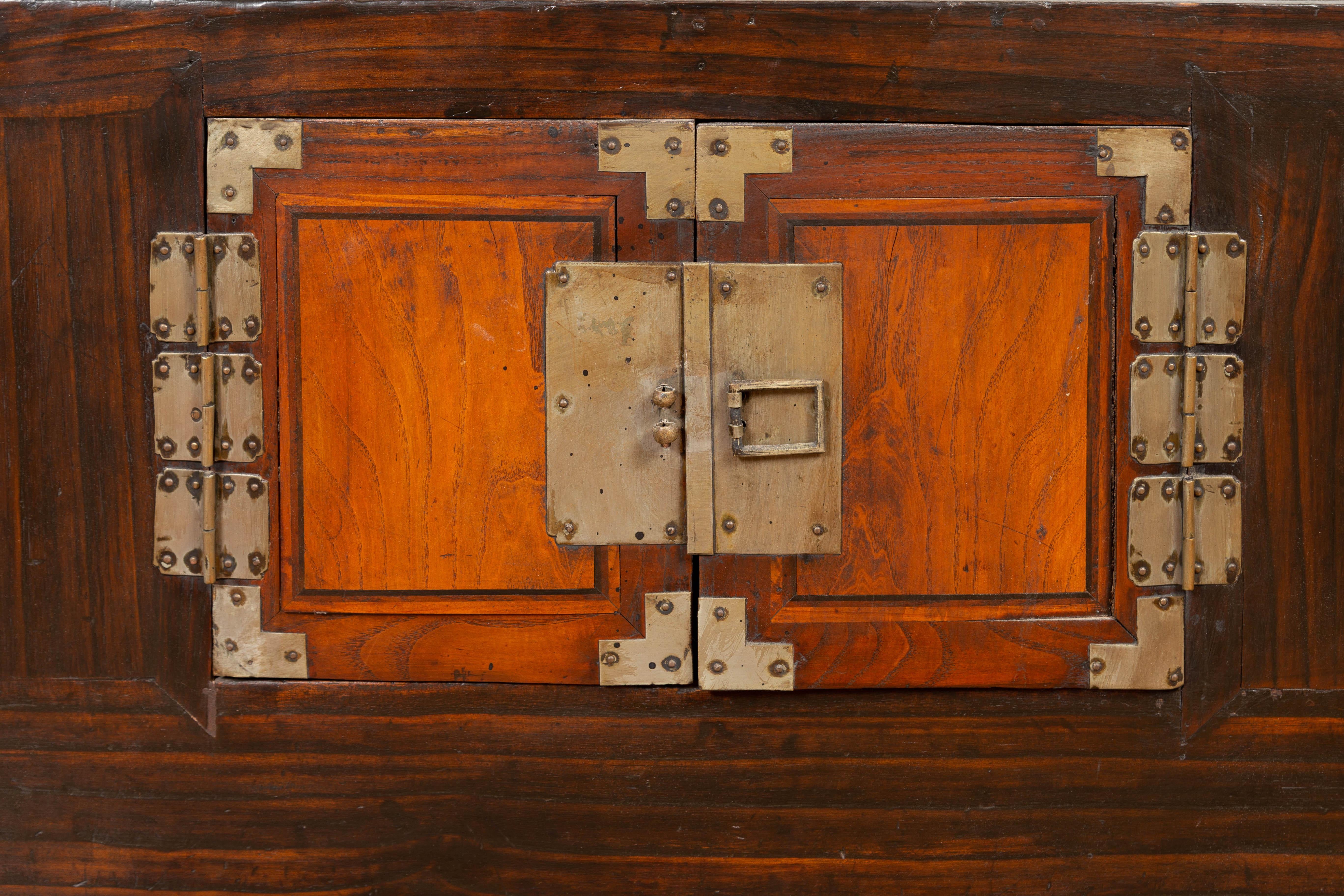 Korean Late 19th Century Wood Two-Toned Side Chest with Brass Hardware For Sale 3