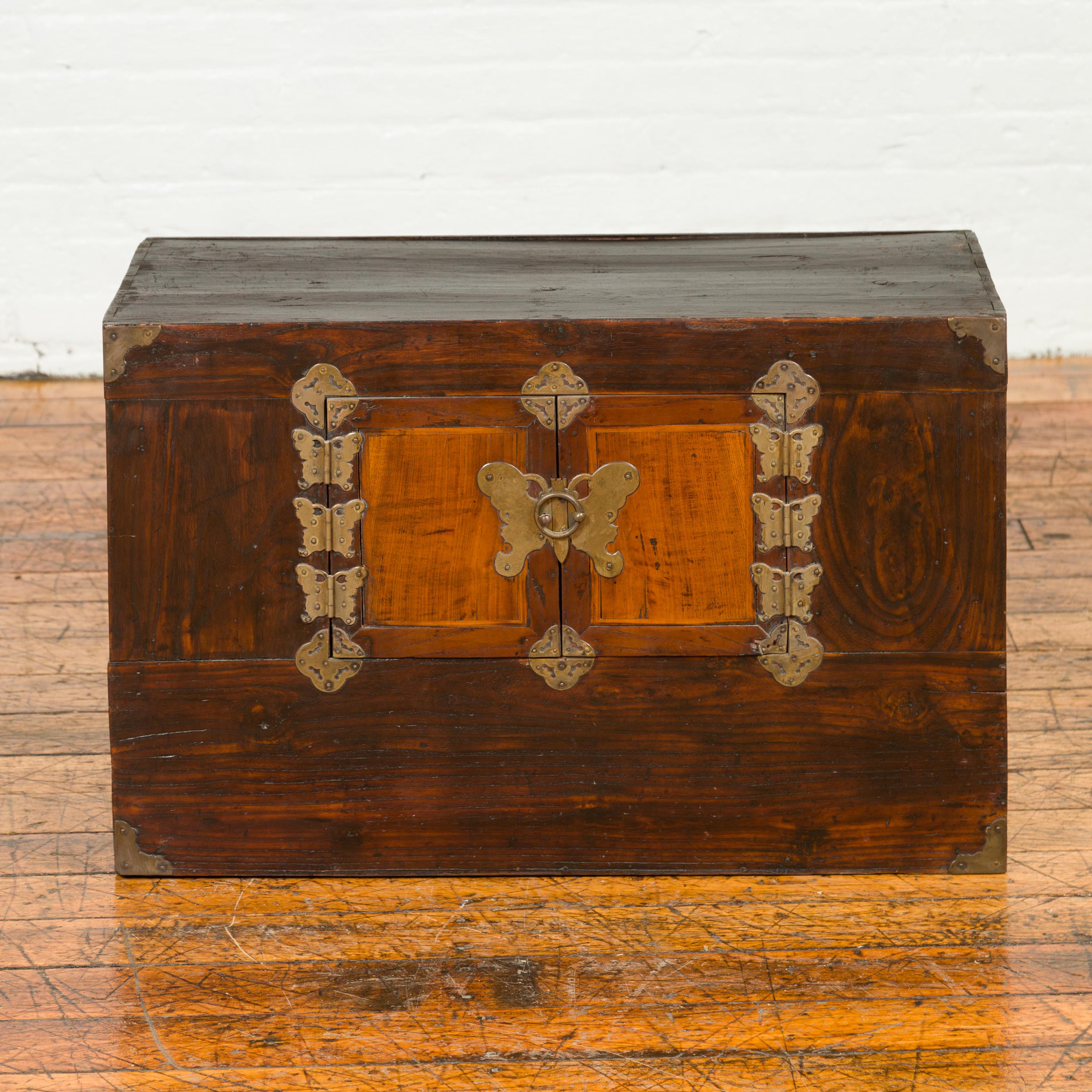 Korean Late 19th Century Two-Toned Side Chest with Brass Butterfly Hardware In Good Condition For Sale In Yonkers, NY