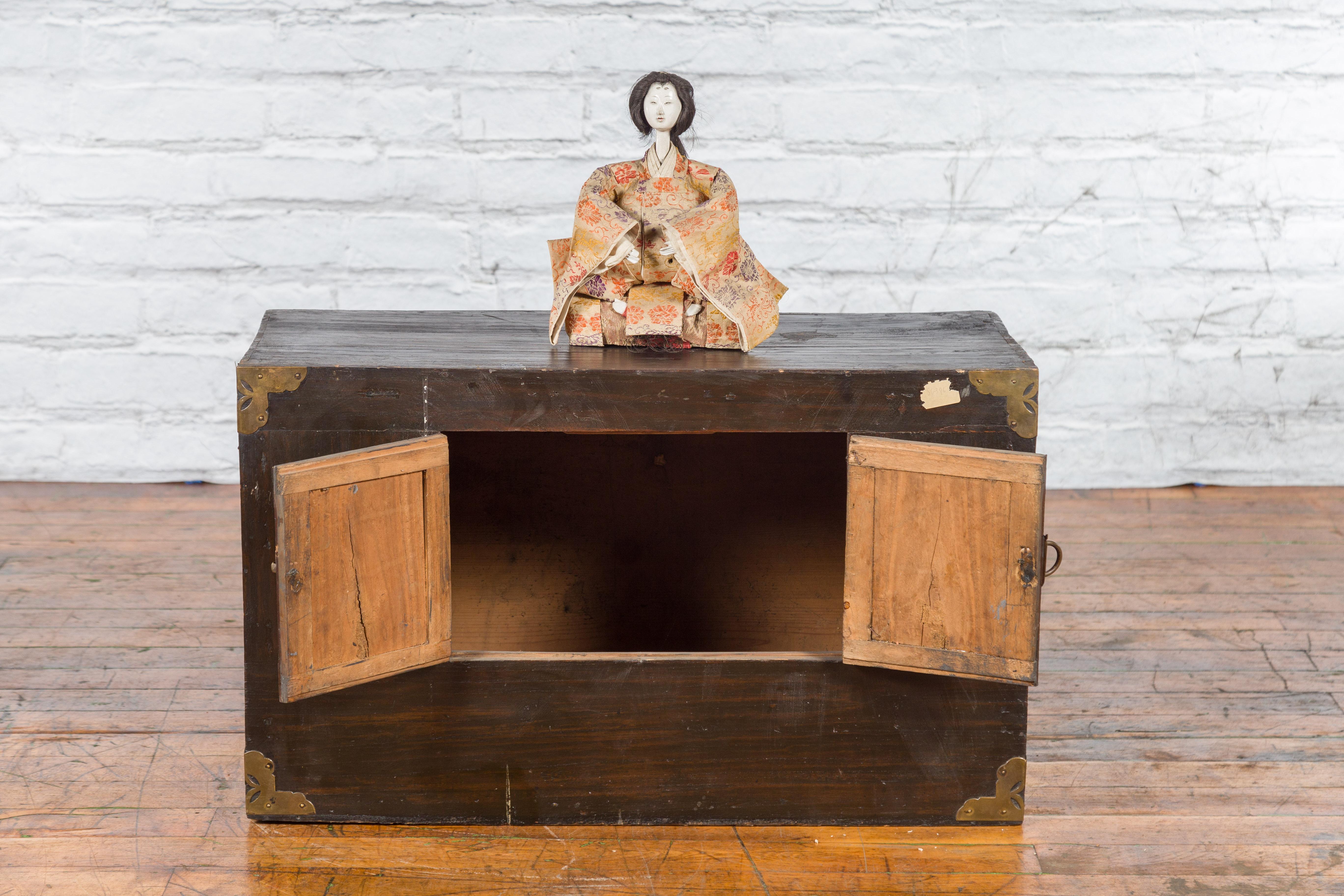 Korean Late 19th Century Two-Toned Side Chest with Brass Butterfly Hardware For Sale 1