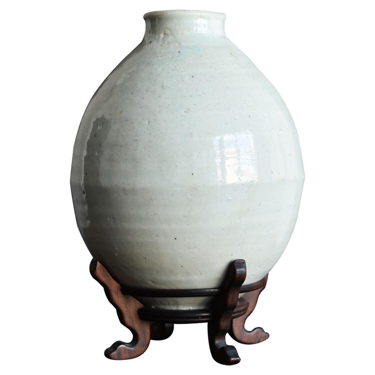 Korean Old Pottery Li Dynasty White Porcelain Vase Antique Vase