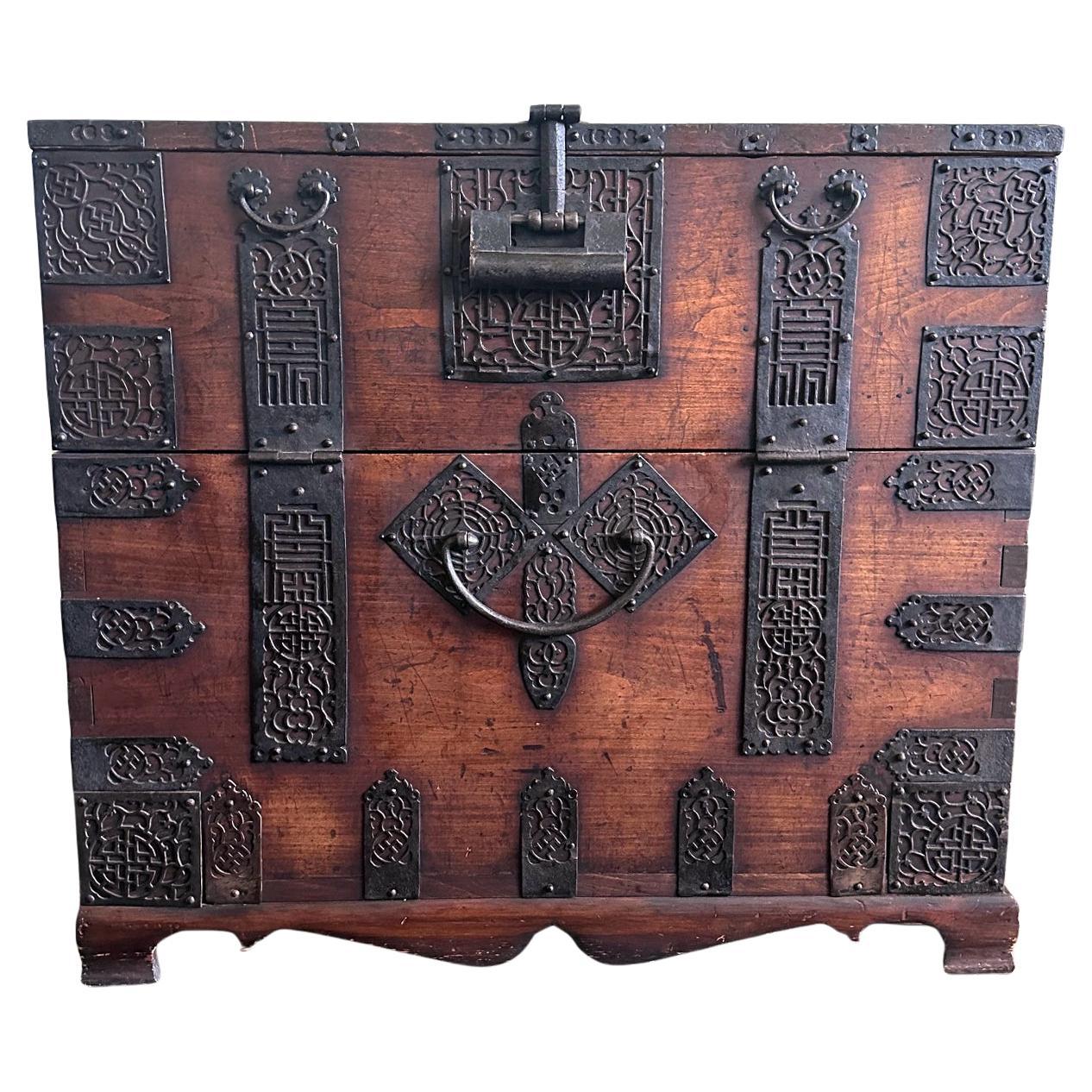 Antique Korean Bandaji Chest Pyongan Do Joseon Dynasty For Sale