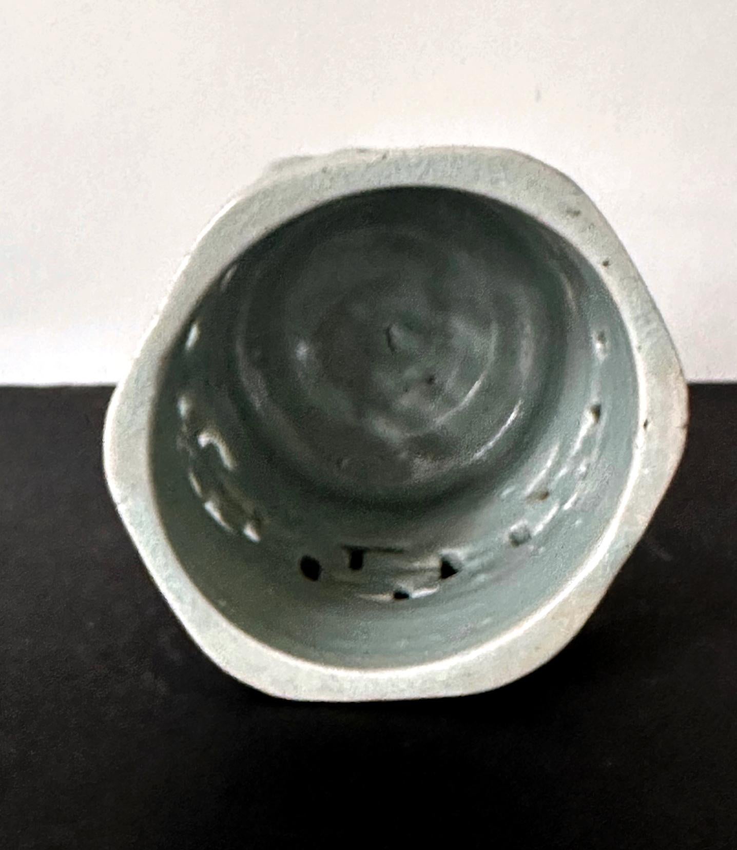 Korean Reticulated Celadon Brush Holder Joseon Dynasty For Sale 1