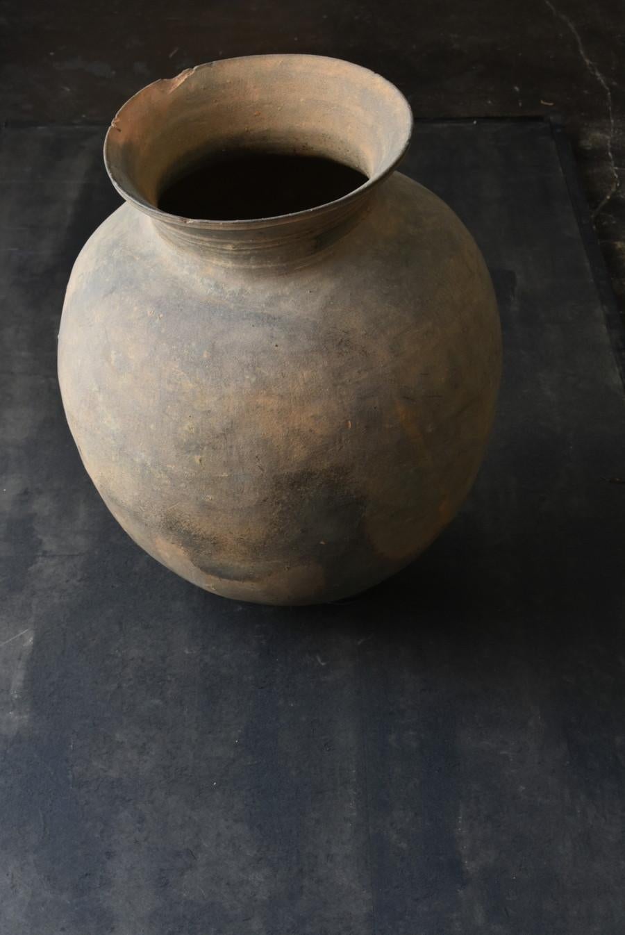 South Korean Korean very old baked earthenware jar/Excavation/Large flower vase