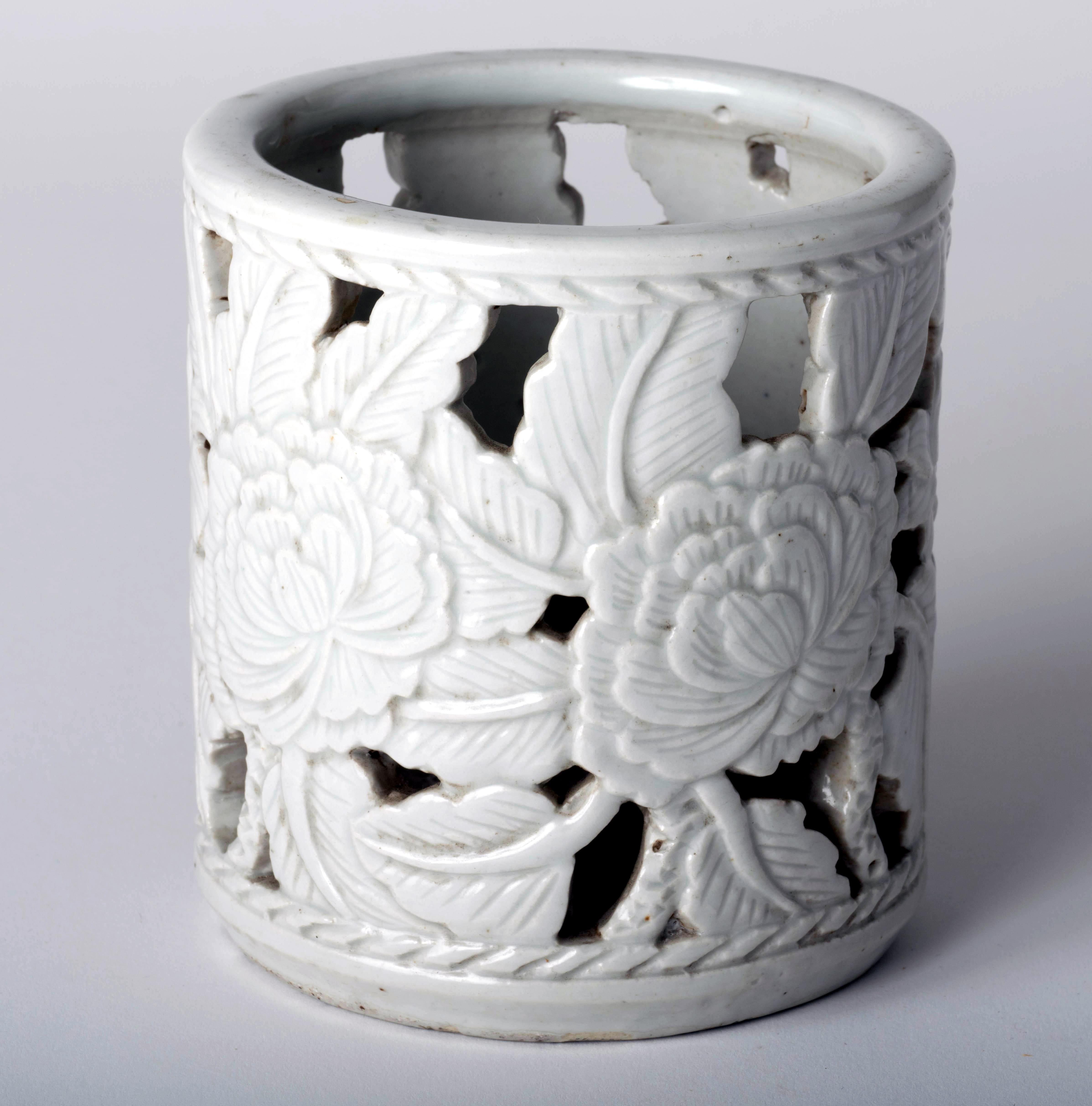 Korean White Ceramic Brush Holder Joseon Dynasty For Sale 9