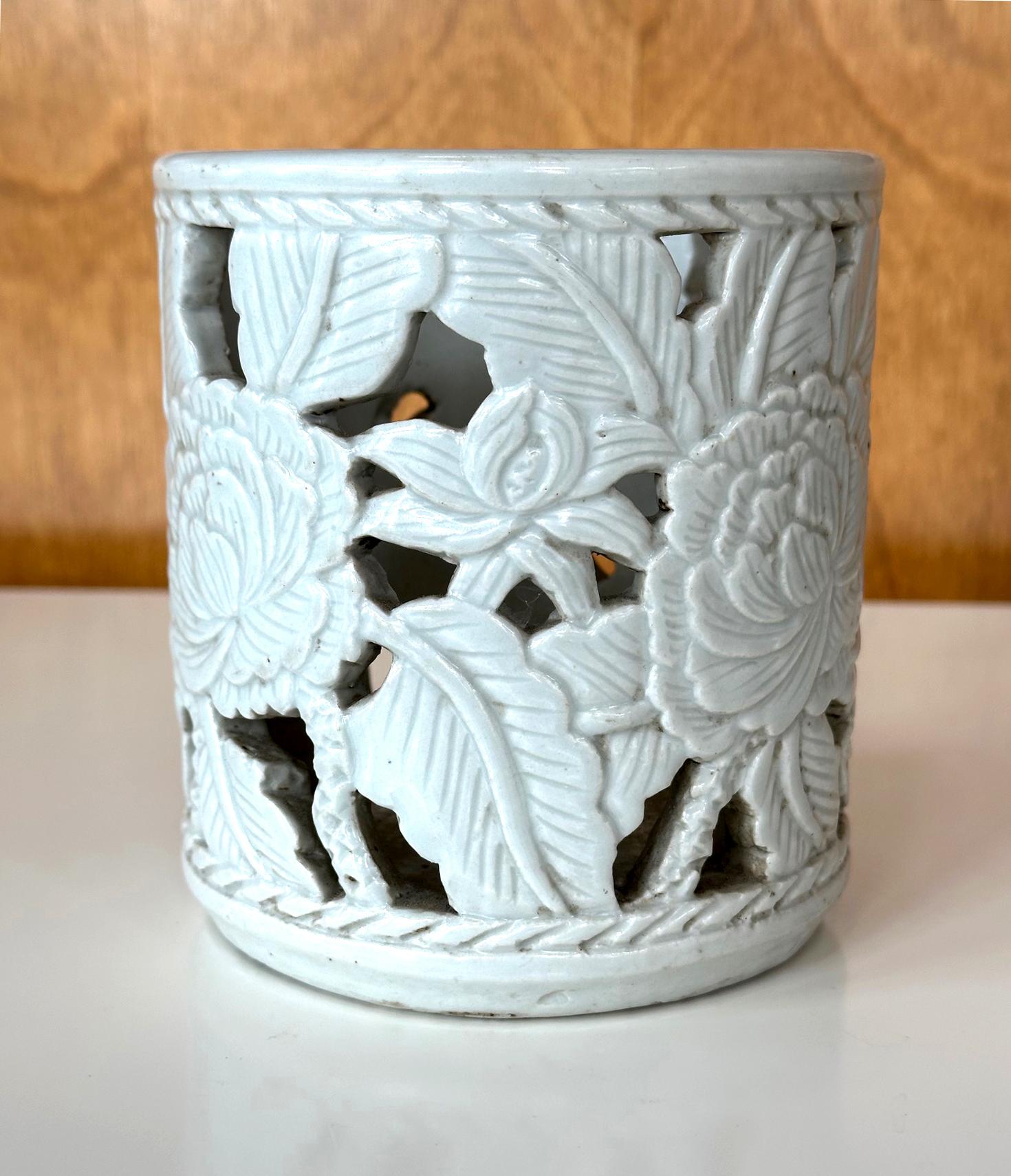 19th Century Korean White Ceramic Brush Holder Joseon Dynasty For Sale