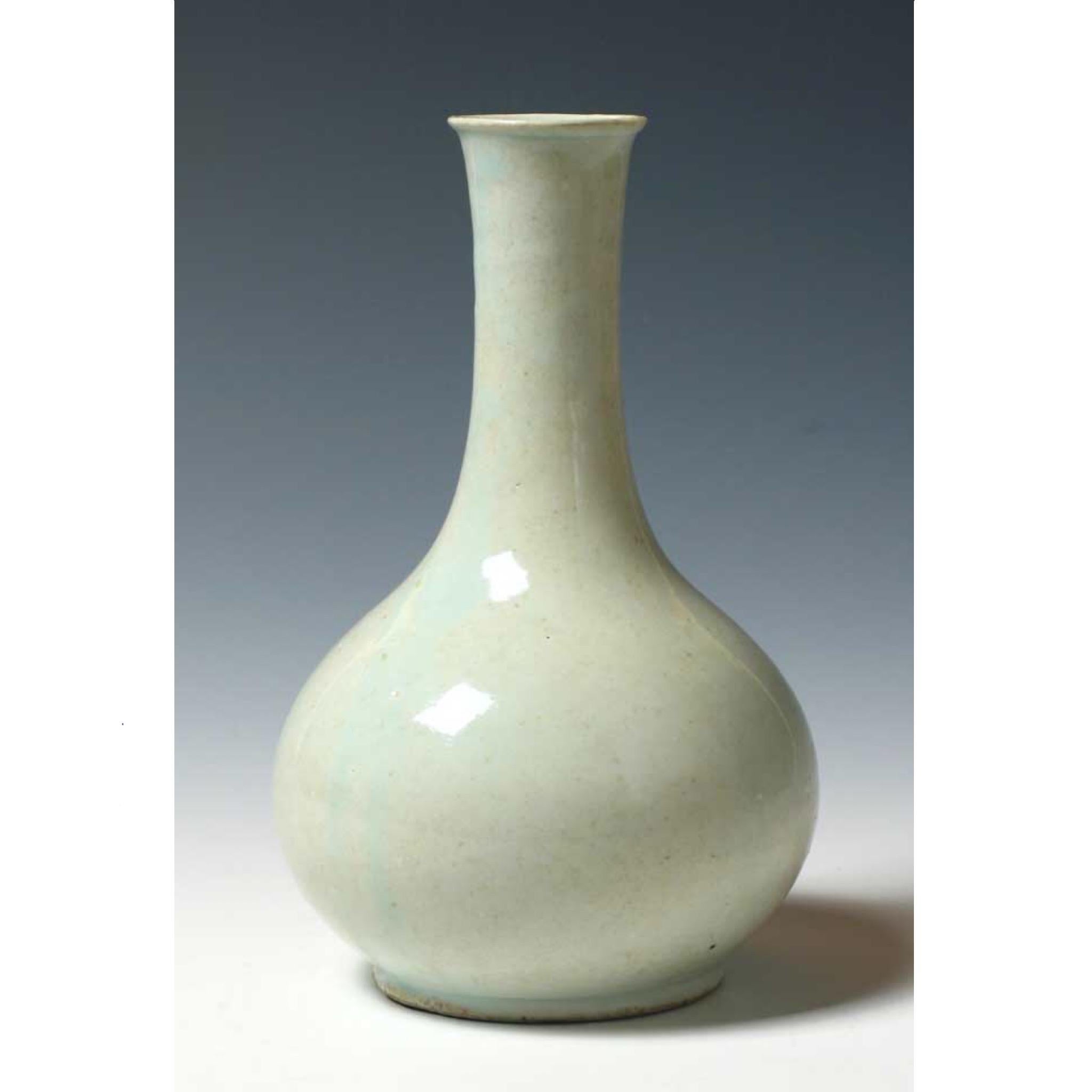 Early 20th Century Korean White Glazed Bottle Vase, Choson Dynasty For Sale