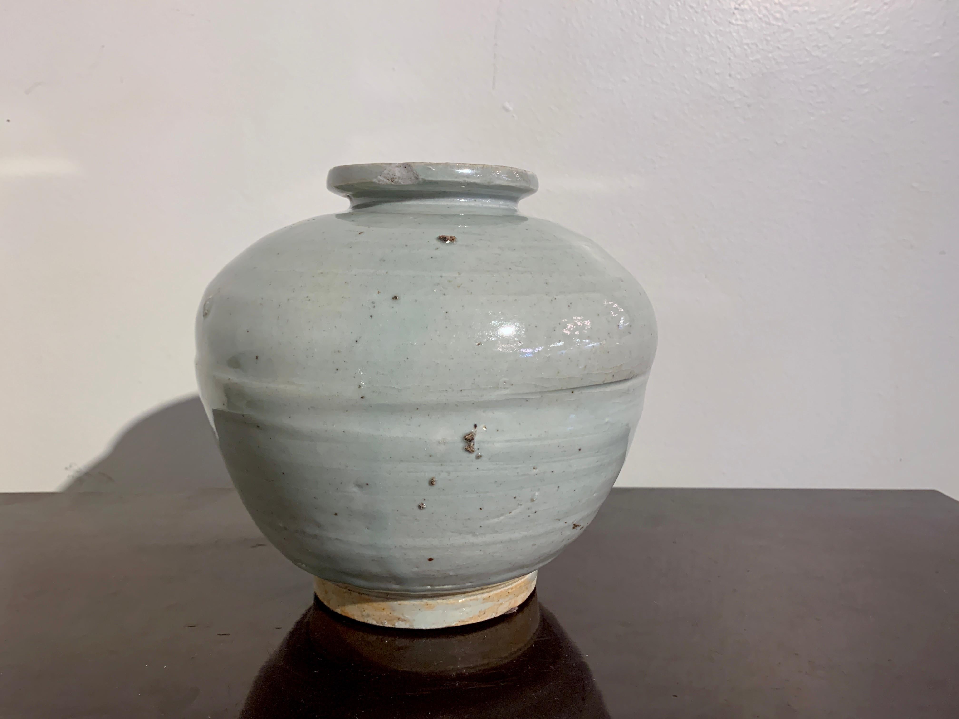 korean moon vase