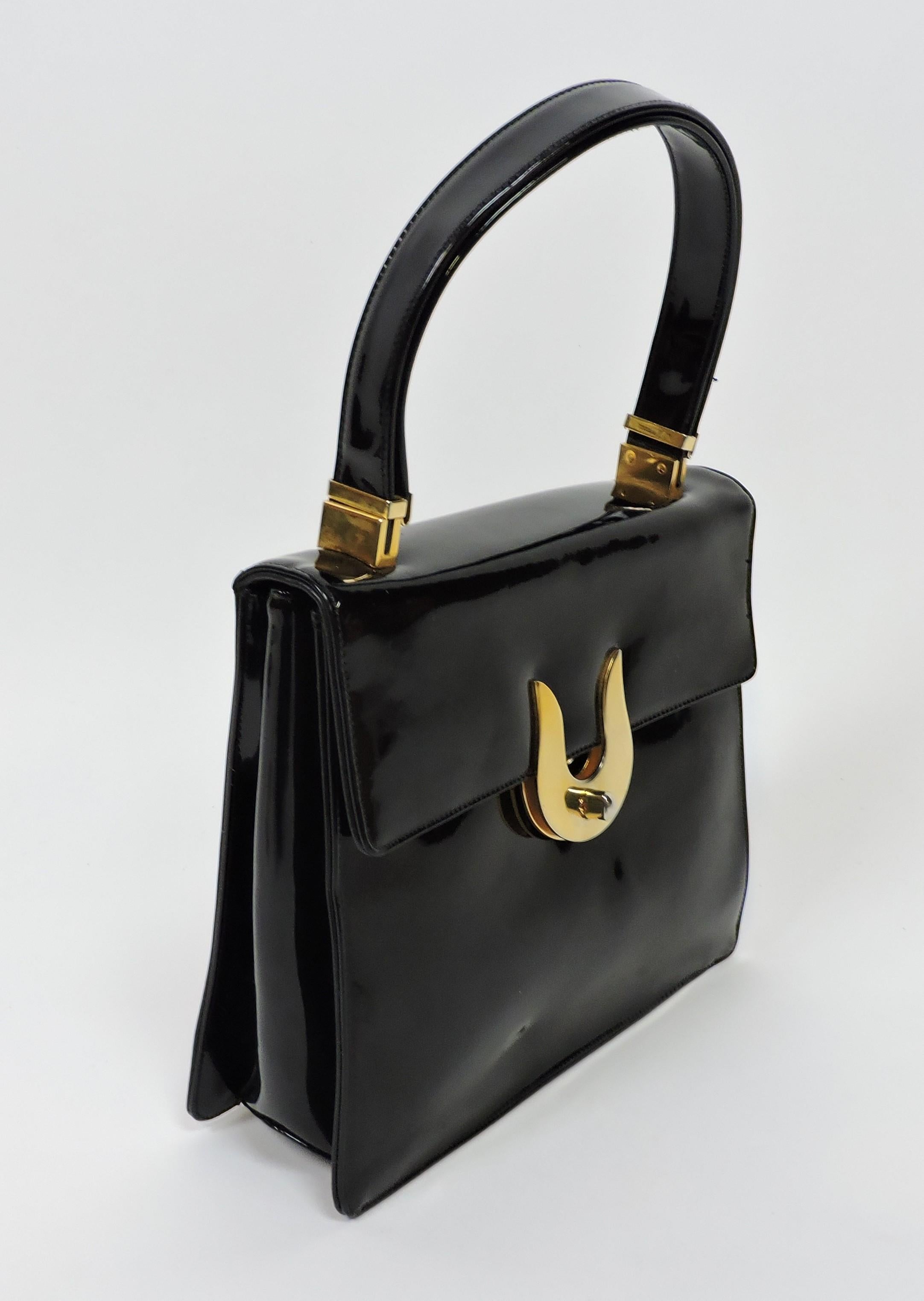 Bolso o bandolera Koret Mid-Century Modern de charol negro y latón en venta 1