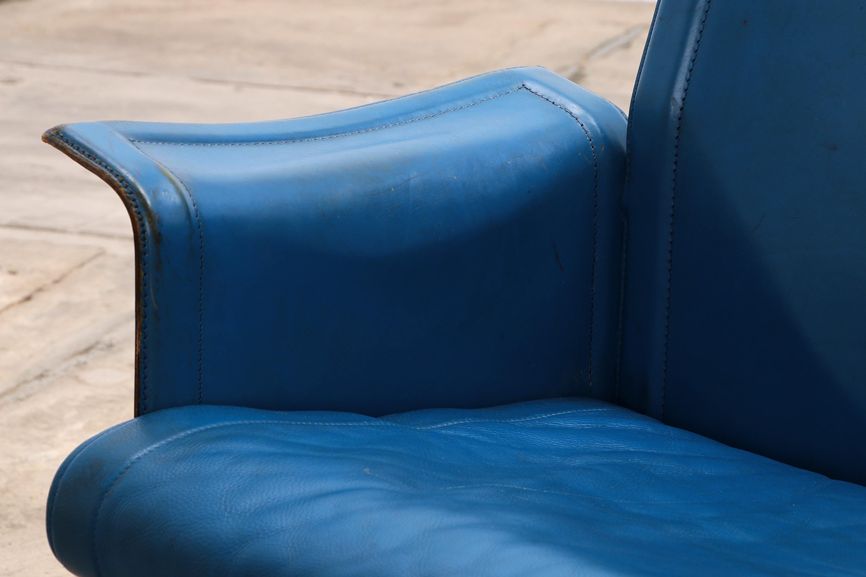 Korium 2-seater sofa blue leather Tito Agnoli for Matteo Grassi, 1970 6