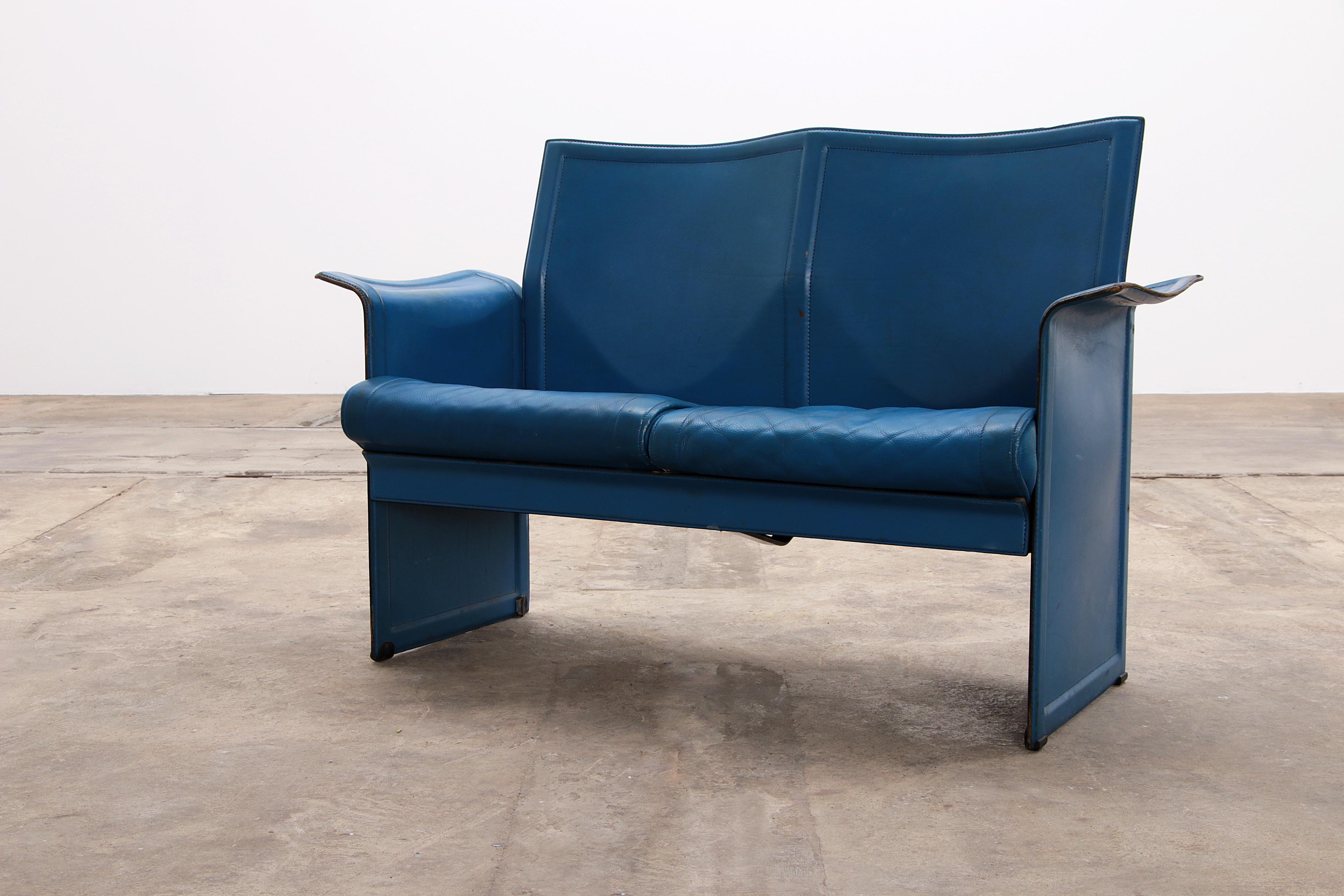 Korium 2-seater sofa blue leather Tito Agnoli for Matteo Grassi, 1970 3